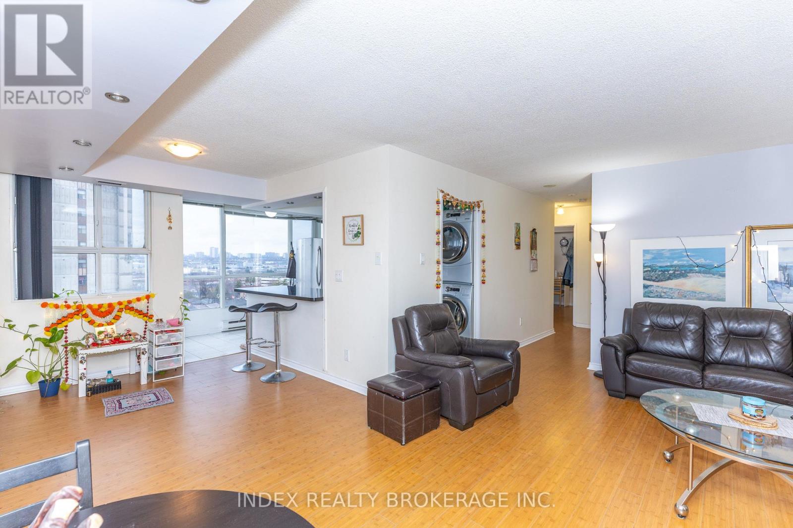 #1704 3077 WESTON ROAD - 20