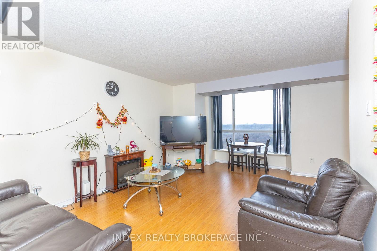 #1704 3077 WESTON ROAD - 22