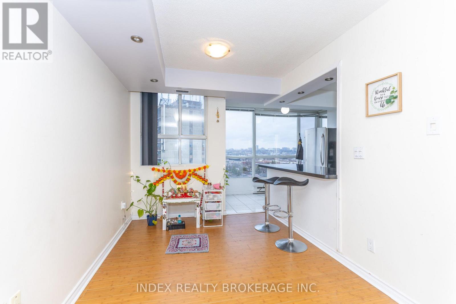 #1704 3077 WESTON ROAD - 29