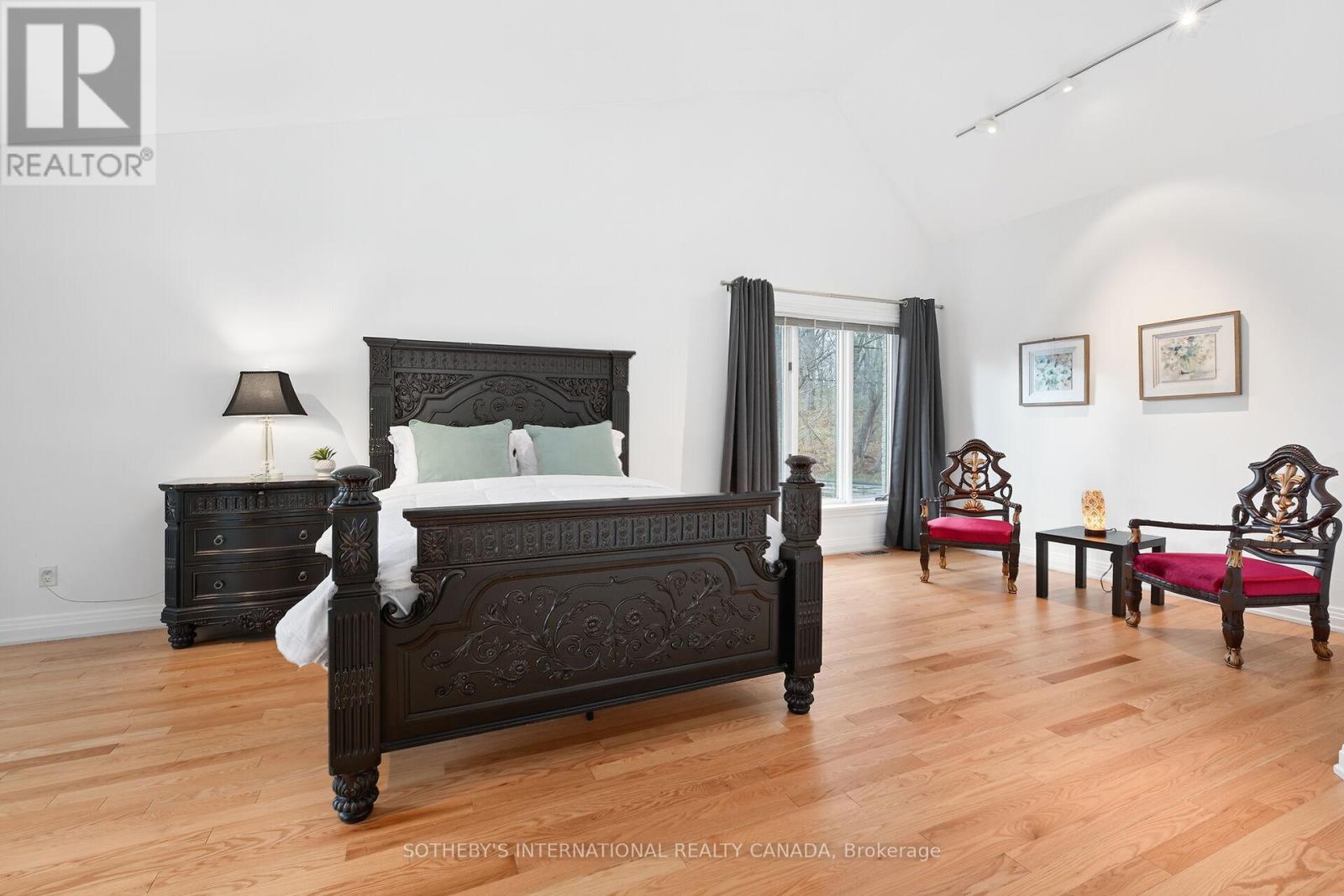 774 OLD DUNDAS ROAD - 24