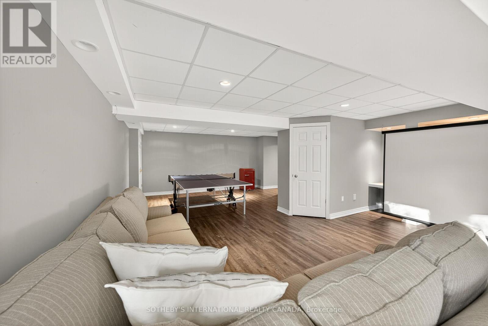 774 OLD DUNDAS ROAD - 37