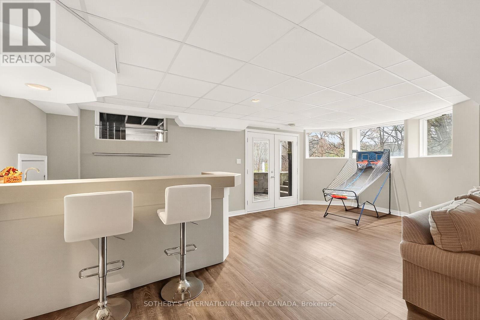 774 OLD DUNDAS ROAD - 38