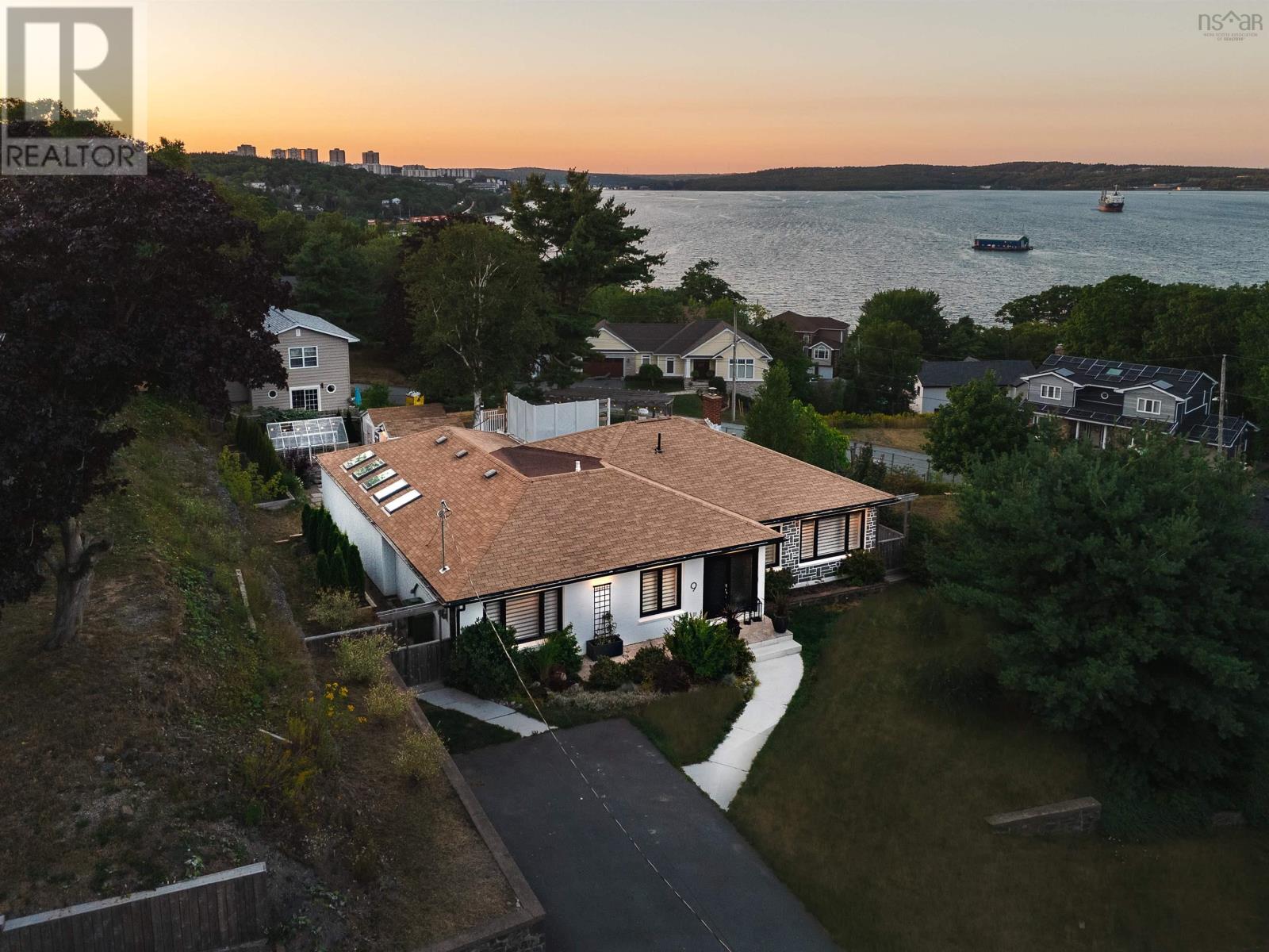 9 Lynwood Drive - 1
