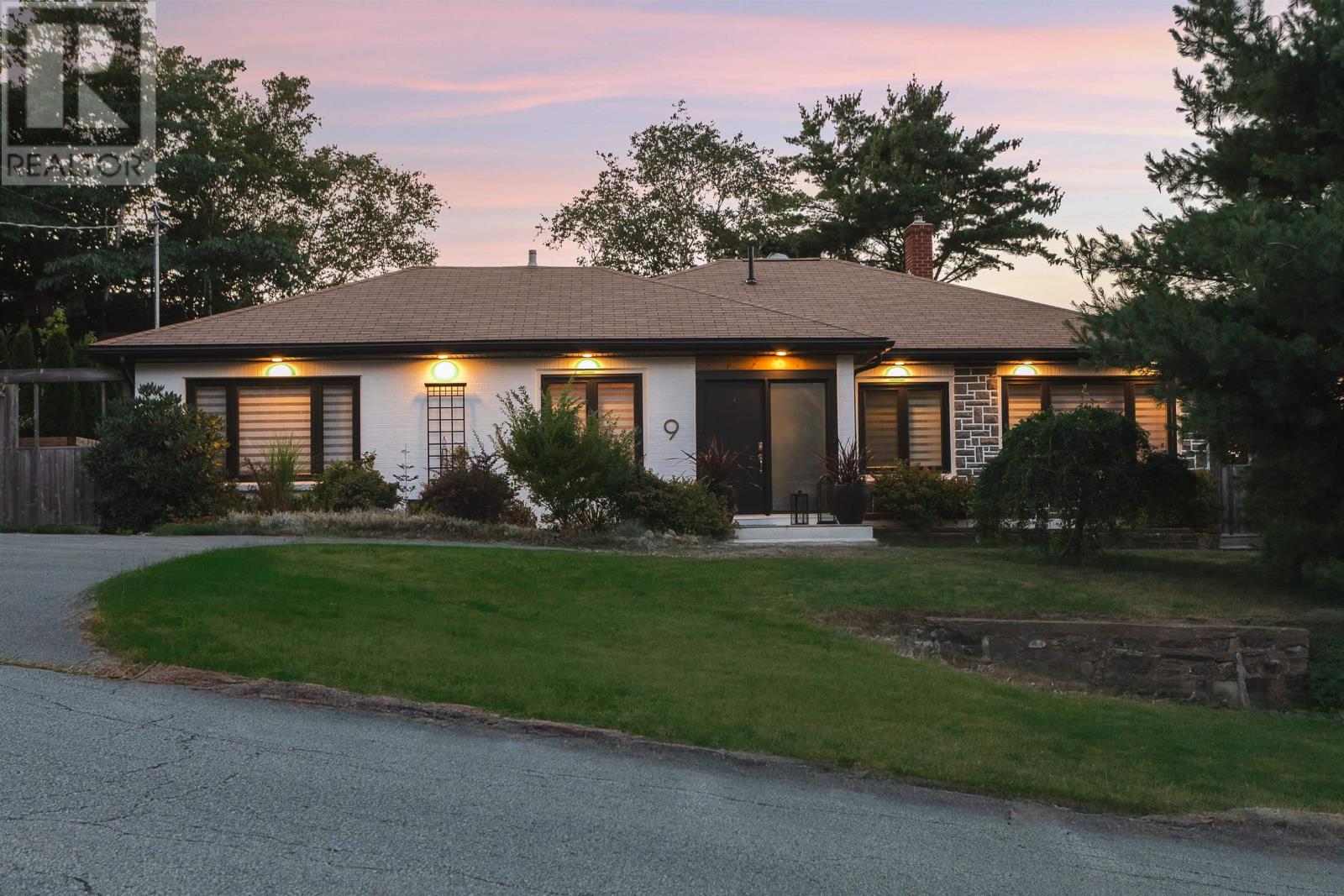 9 Lynwood Drive - 2