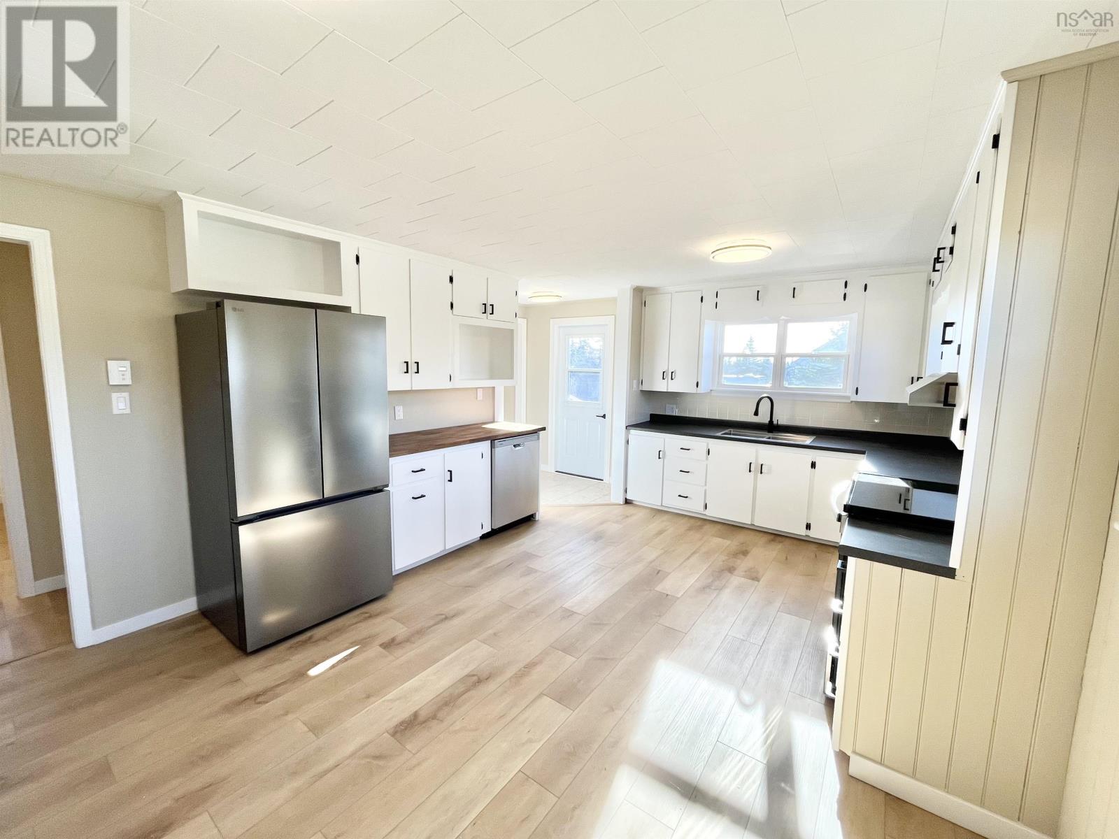 Property 4 of 49 of 89 Stoney Island Road