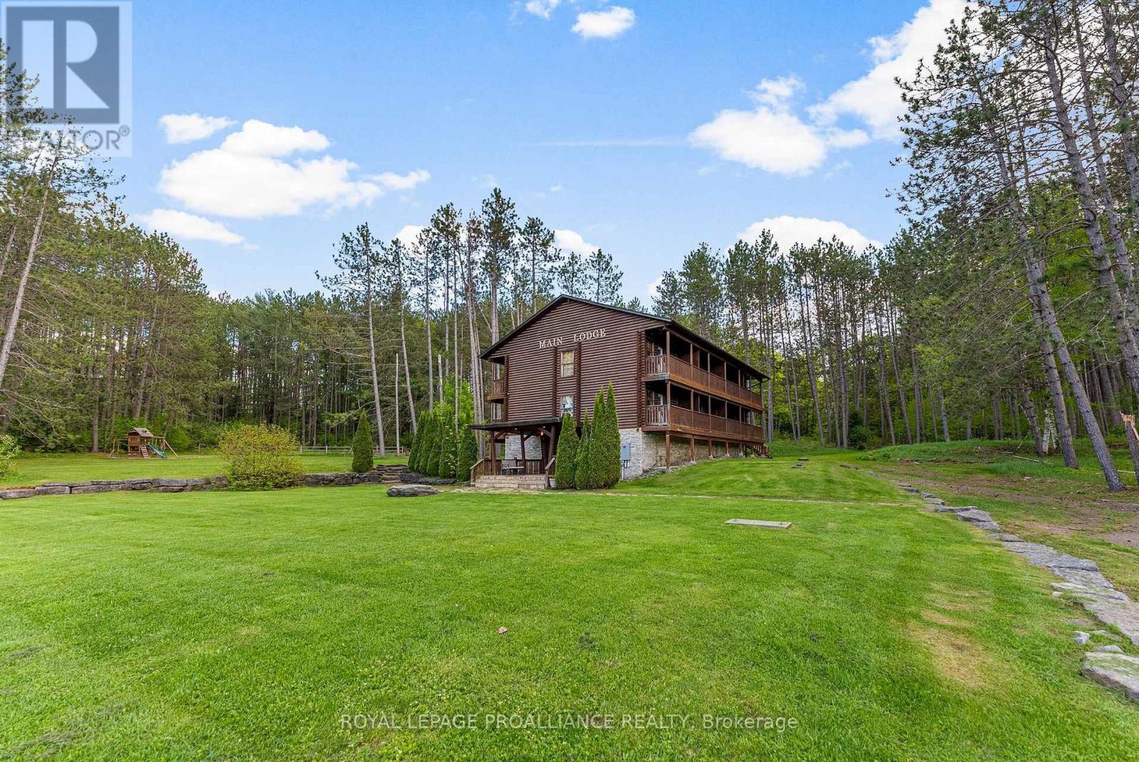 16 BEAVER CREEK LANE - 3