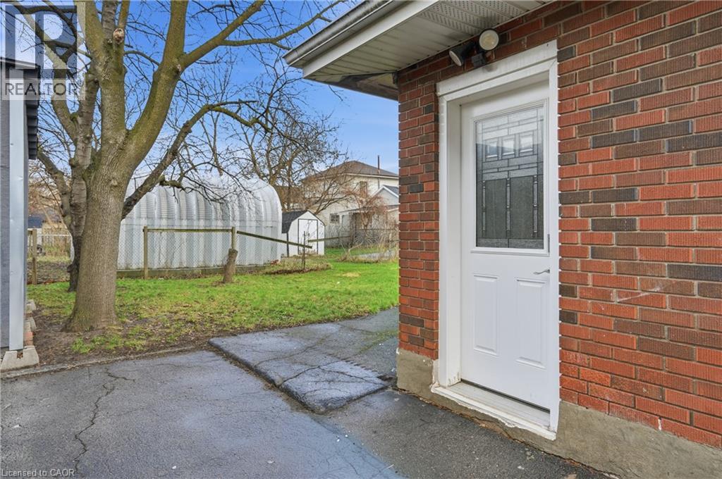 154 BROCK Street Unit# Upper, Brantford, Ontario, N3S5W1 — Photo 30