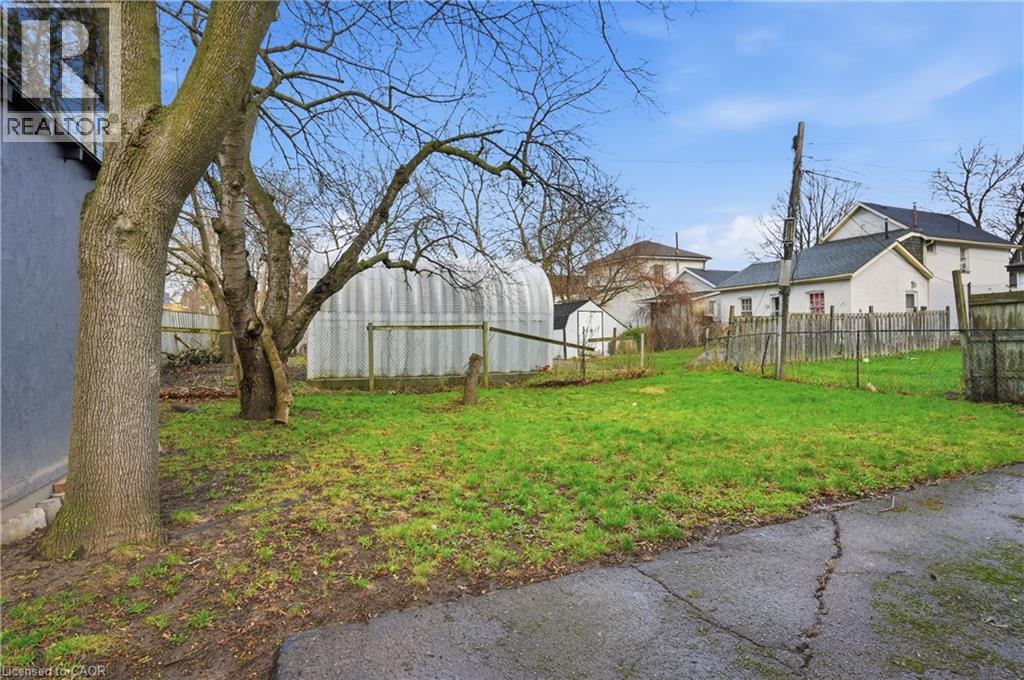 154 BROCK Street Unit# Upper, Brantford, Ontario, N3S5W1 — Photo 31