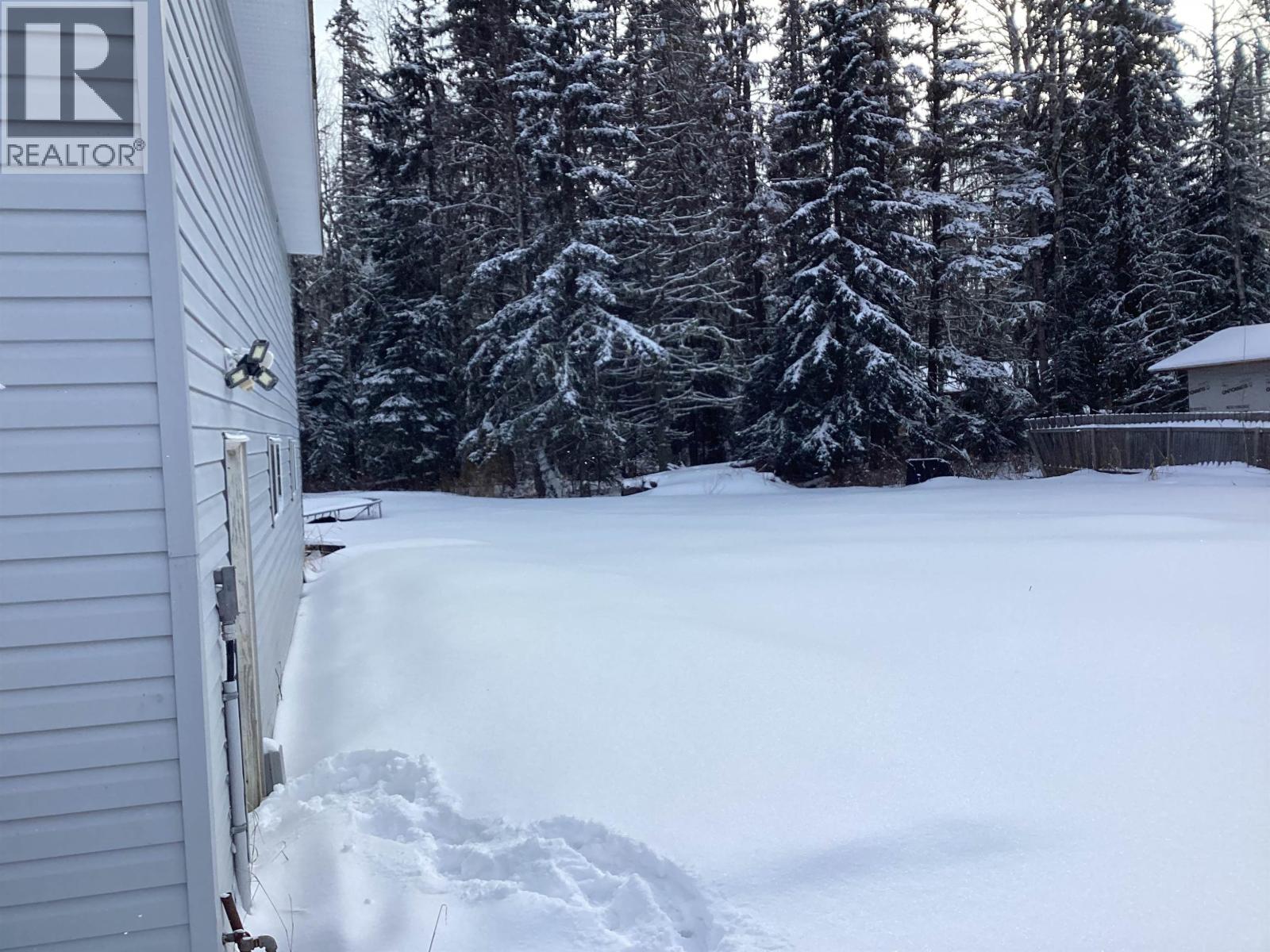 Photo 8 of 11 — 4291 CHESTNUT DRIVE · Prince George, BC