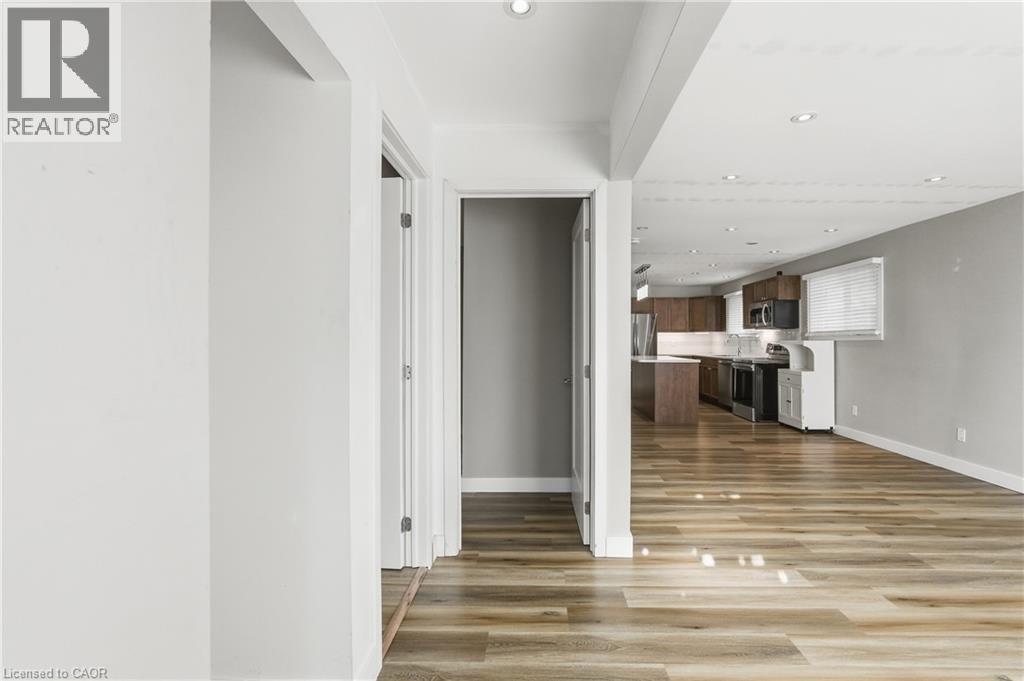 154 BROCK Street Unit# Upper, Brantford, Ontario, N3S5W1 — Photo 3