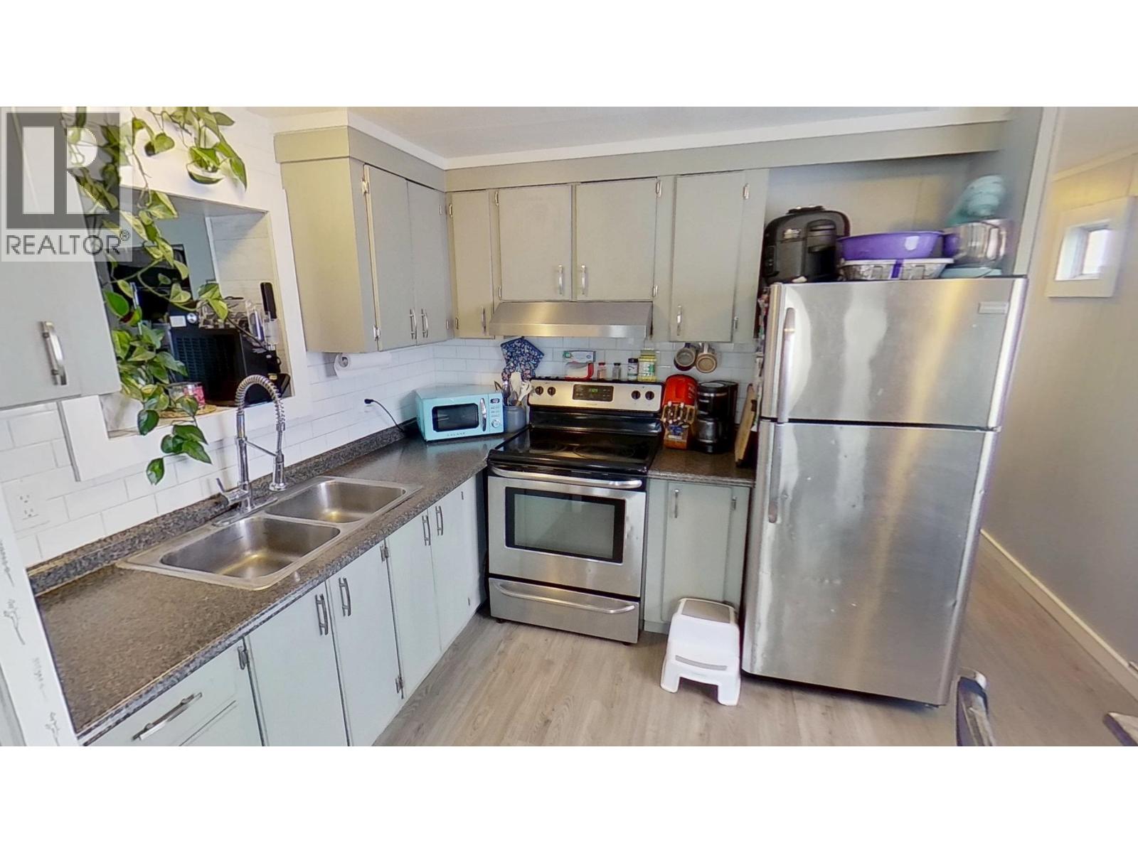 #57 634 ELM STREET - 8