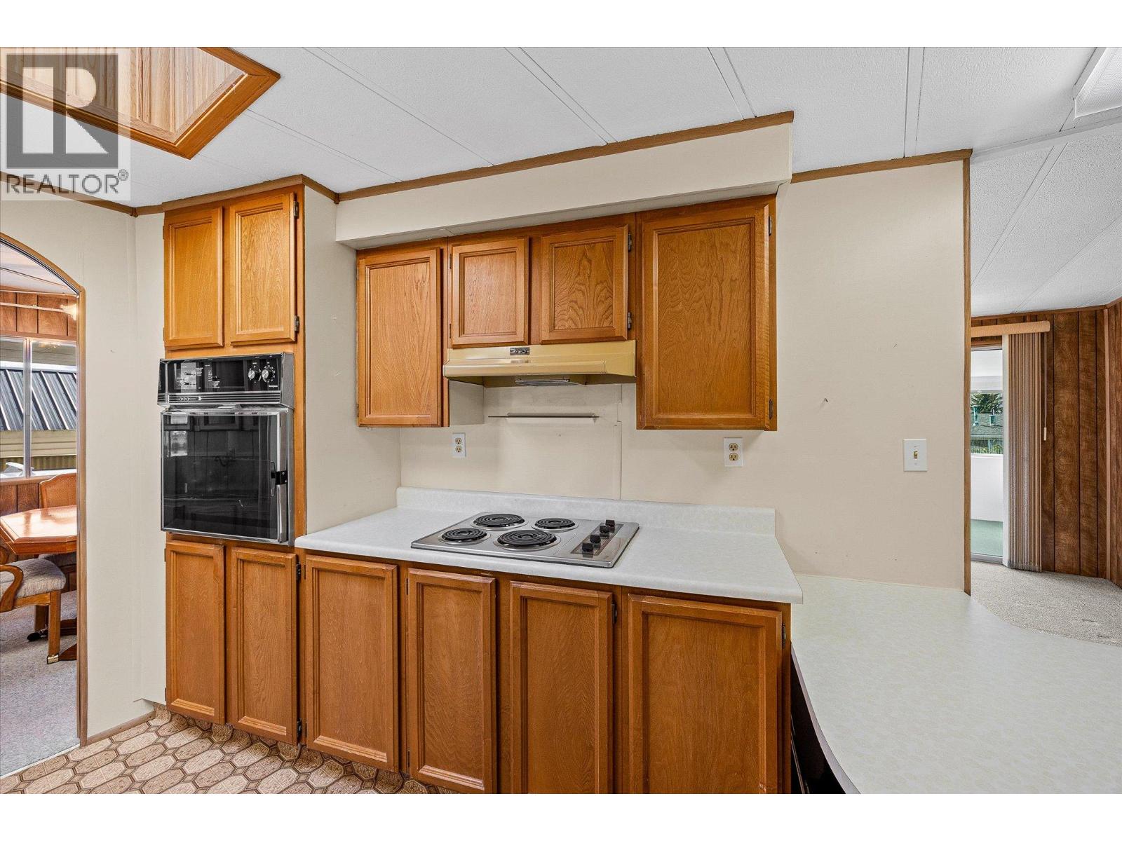 12 2098 Boucherie Road, West Kelowna