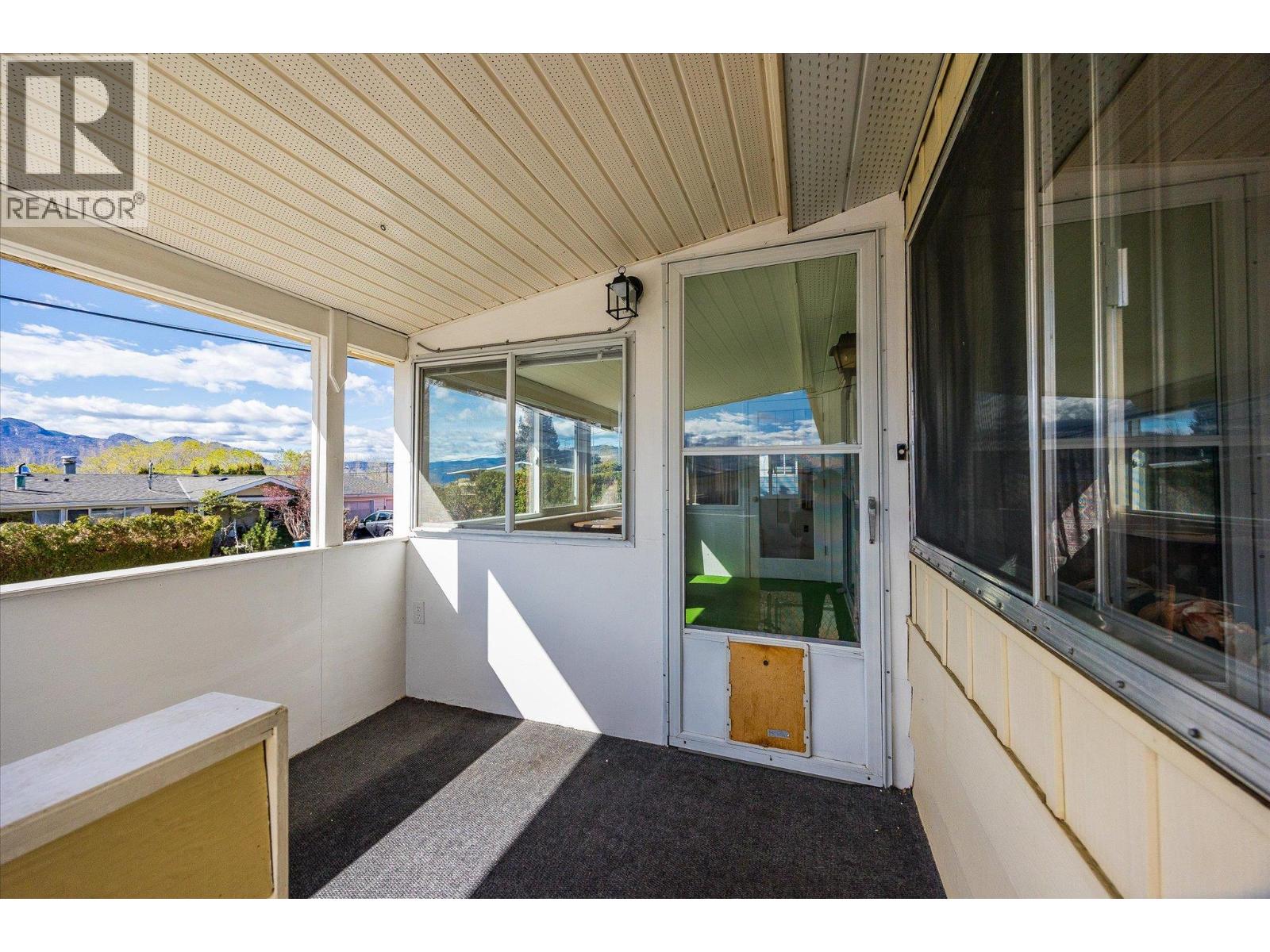 12 2098 Boucherie Road, West Kelowna