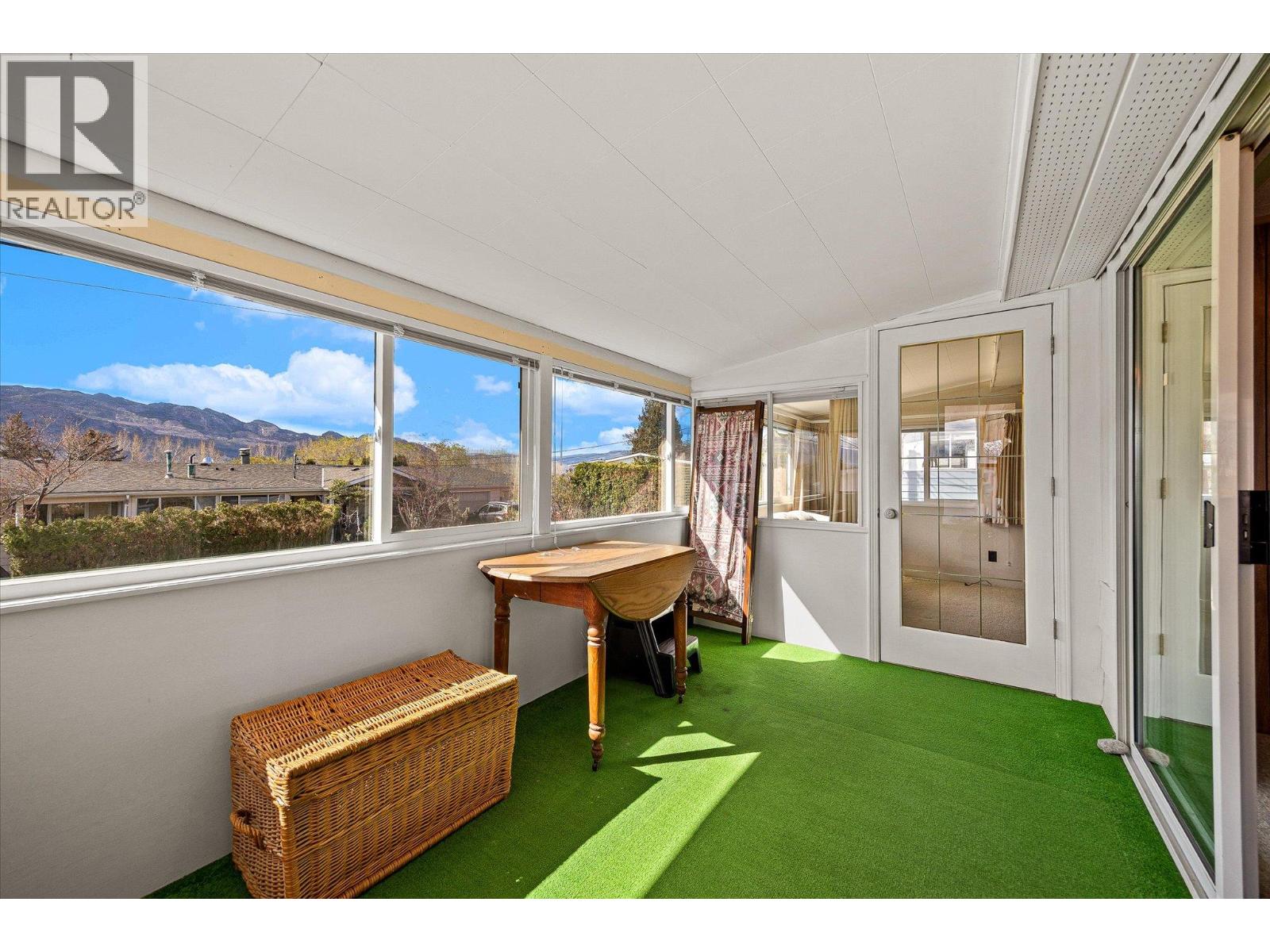 12 2098 Boucherie Road, West Kelowna