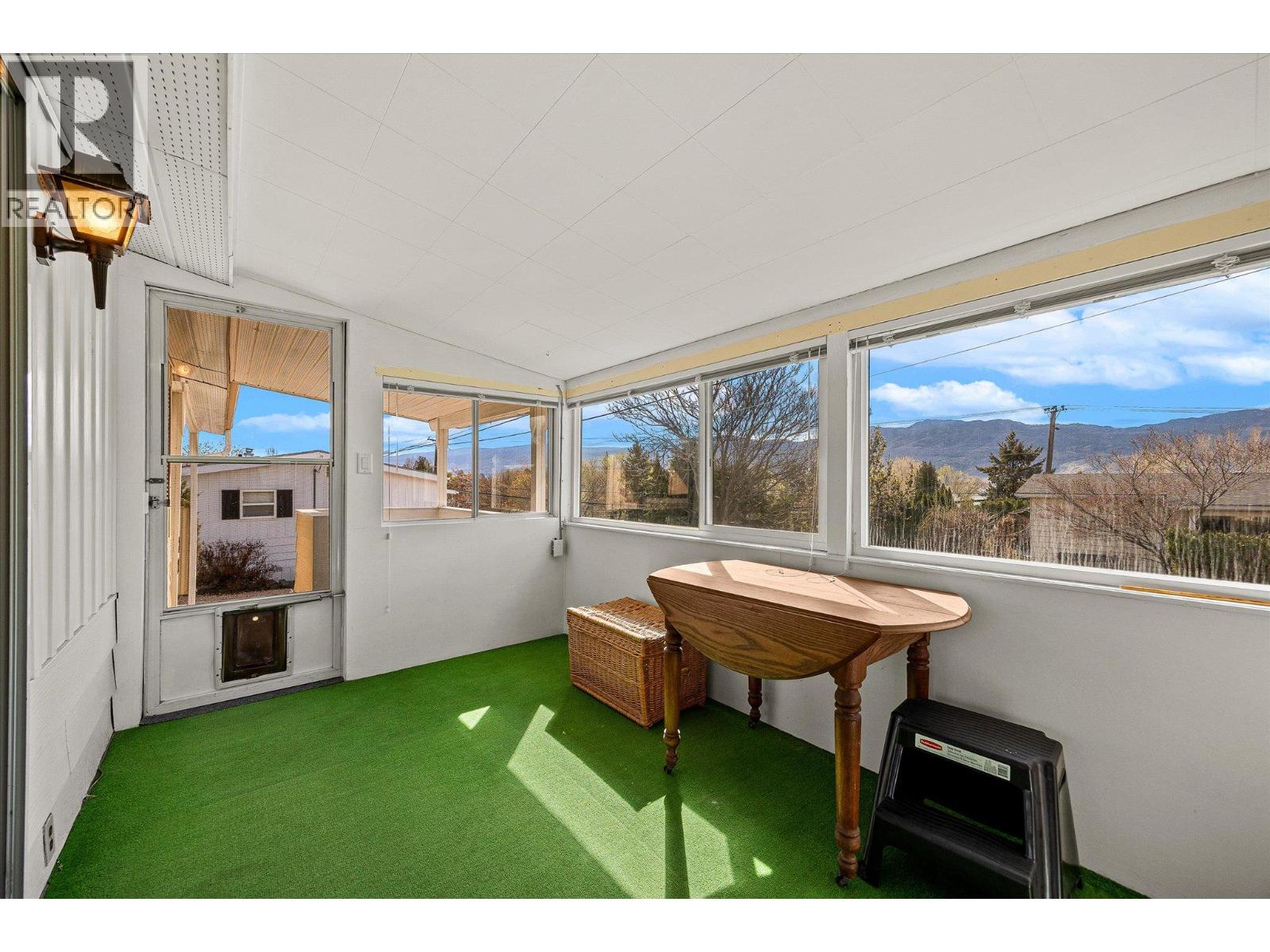 12 2098 Boucherie Road, West Kelowna