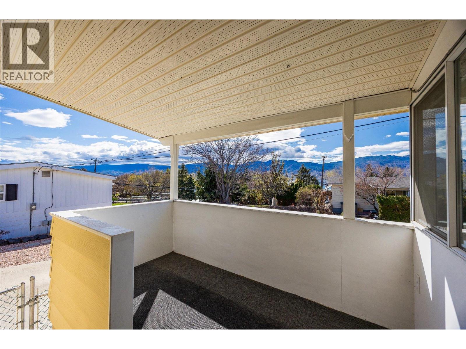 12 2098 Boucherie Road, West Kelowna