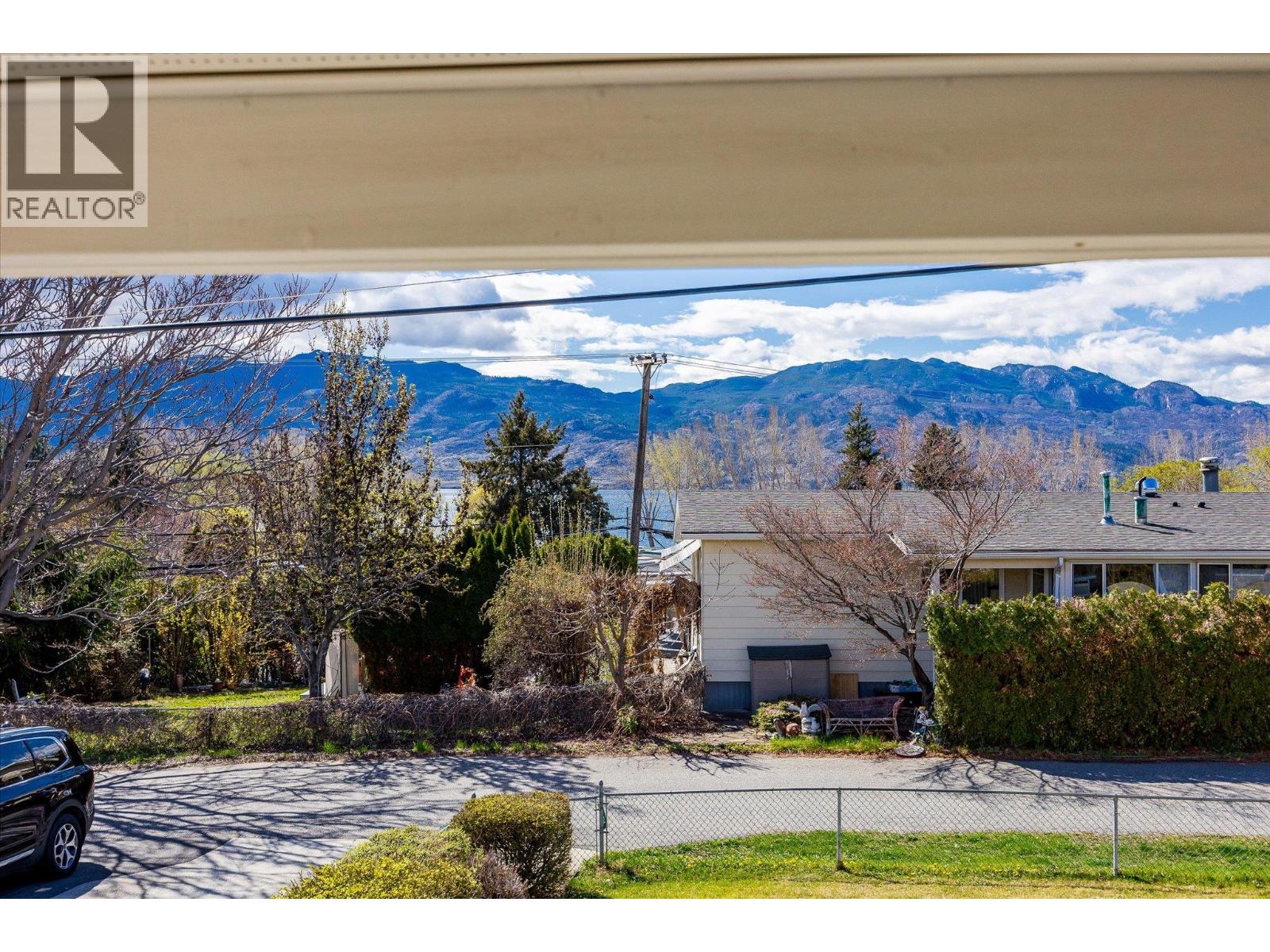 12 2098 Boucherie Road, West Kelowna