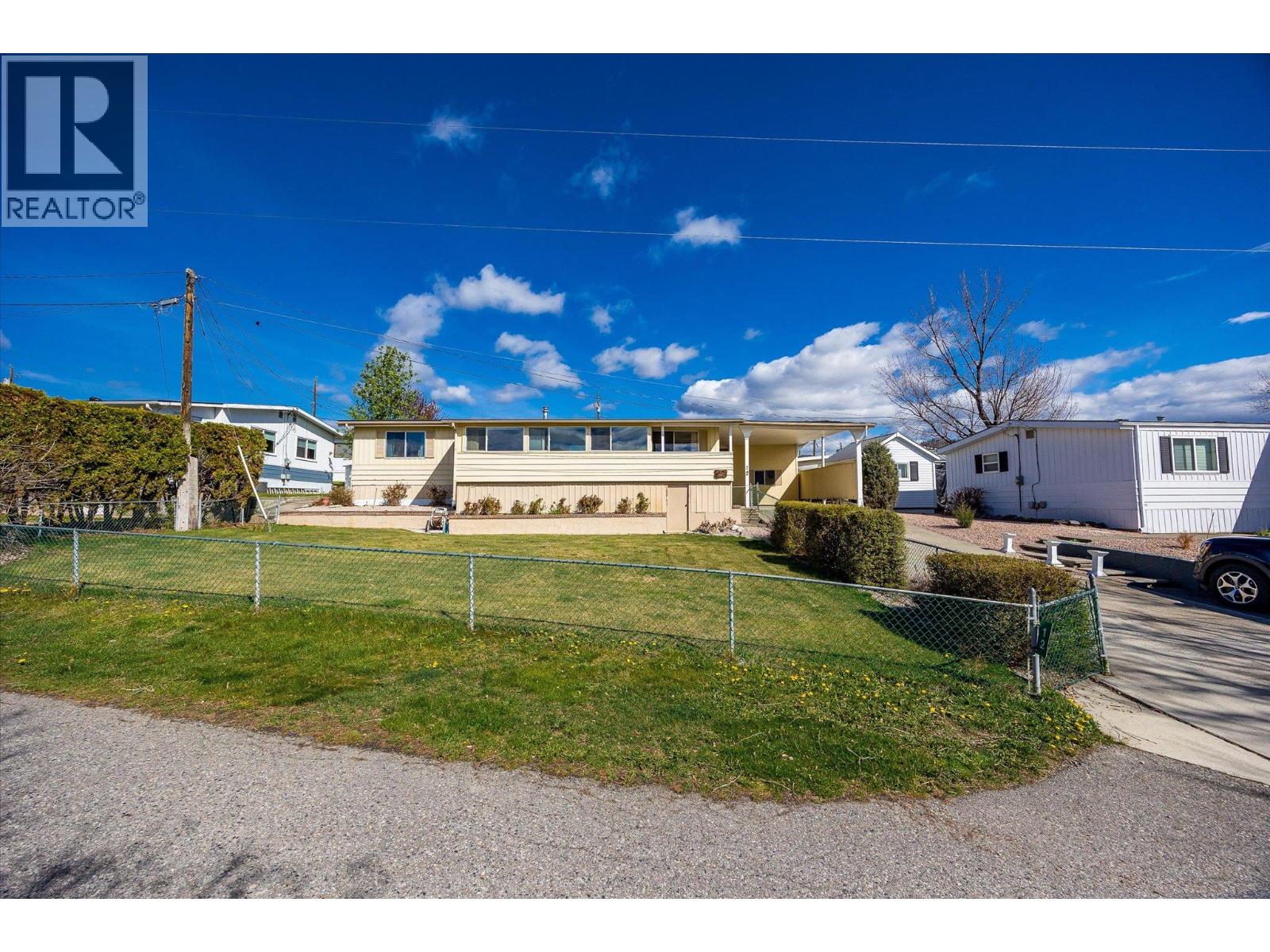 12 2098 Boucherie Road, West Kelowna