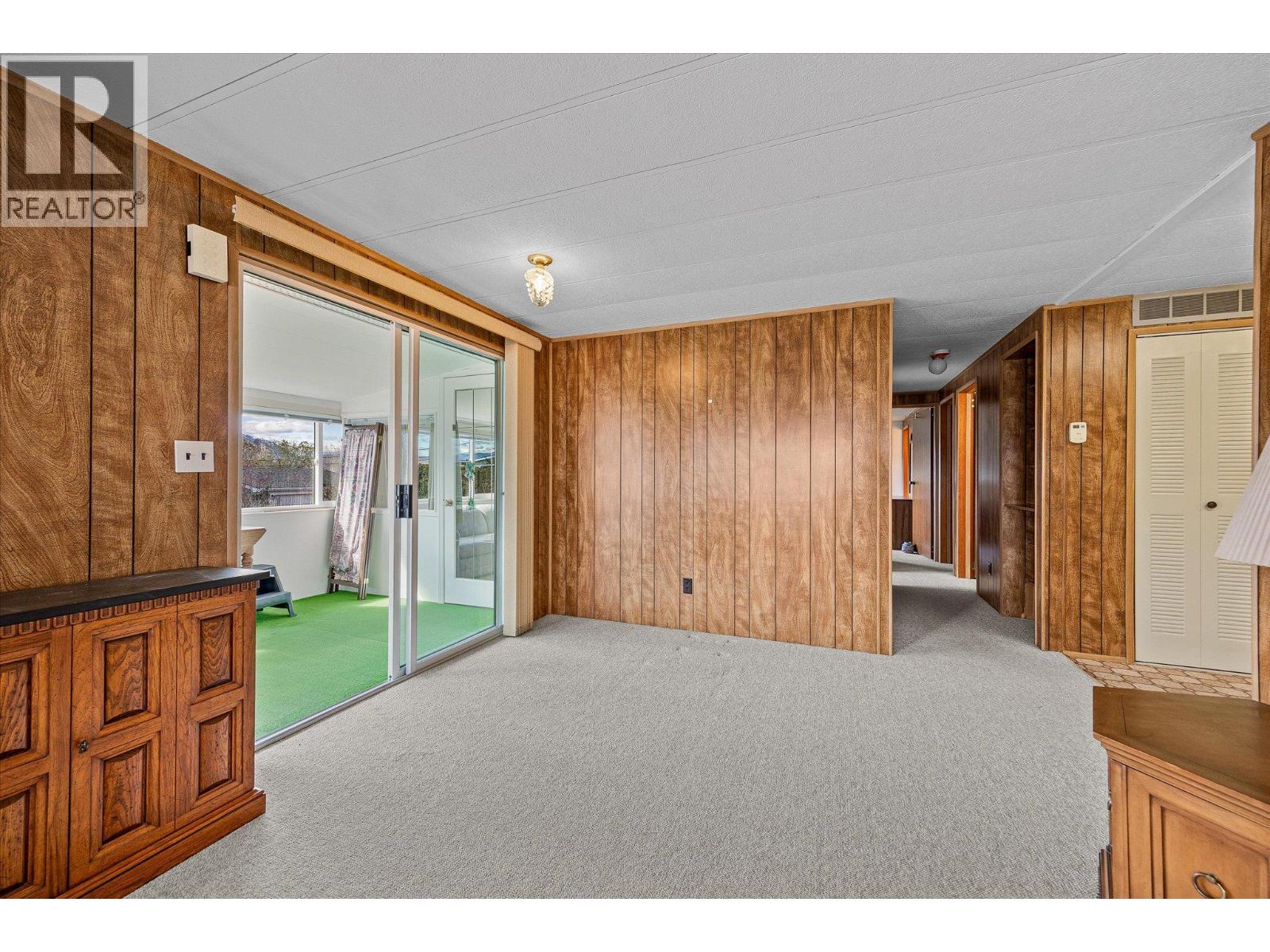 12 2098 Boucherie Road, West Kelowna