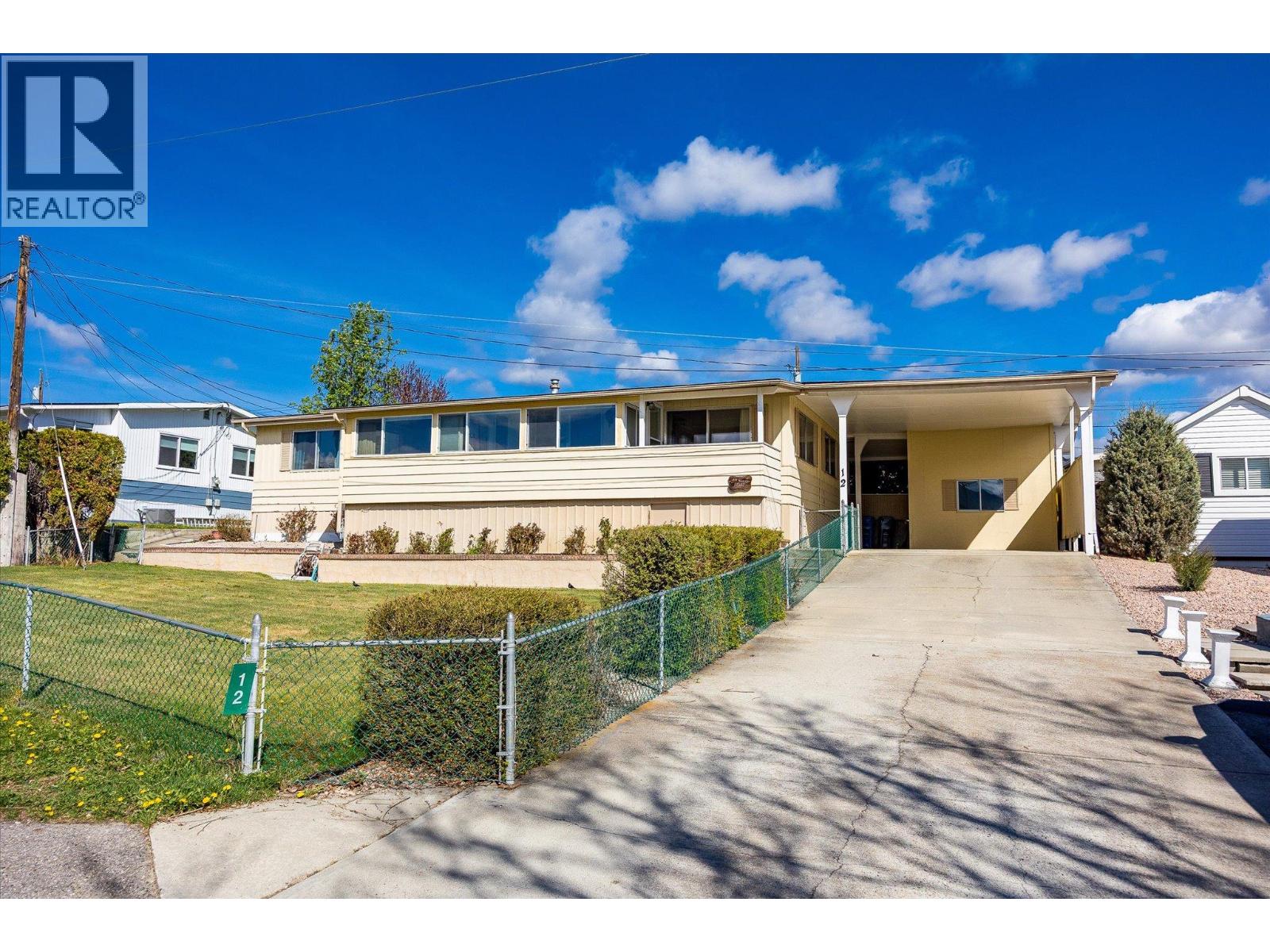 12 2098 Boucherie Road, West Kelowna