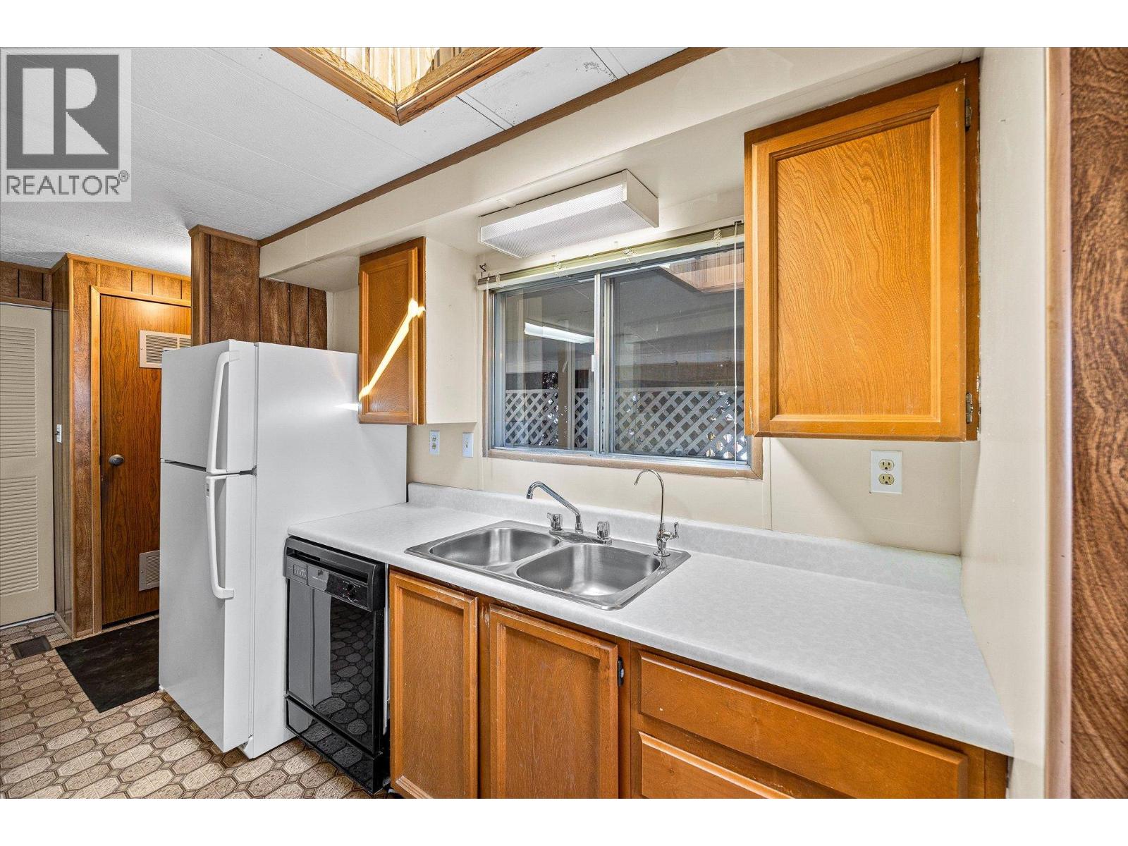 12 2098 Boucherie Road, West Kelowna