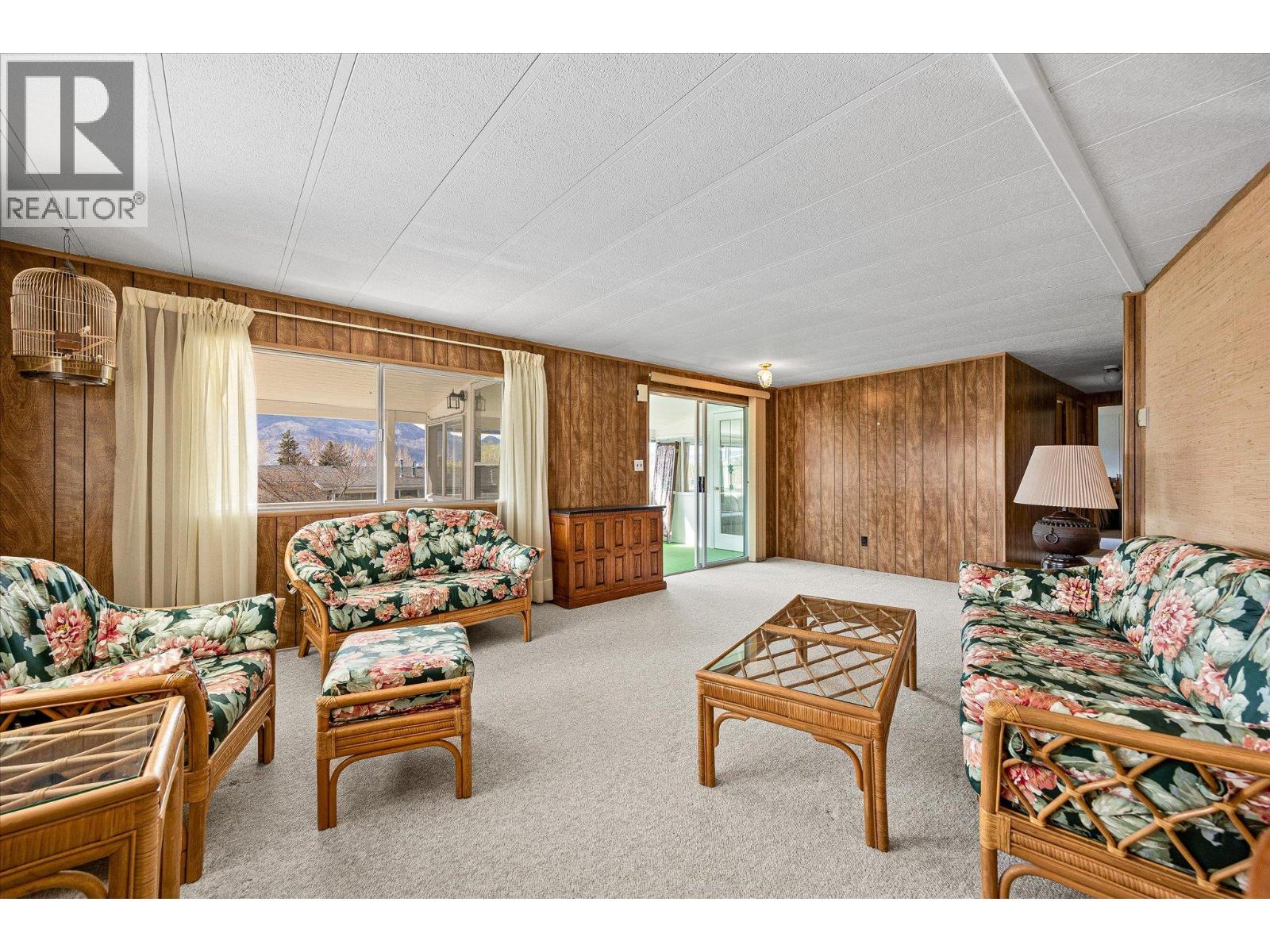 12 2098 Boucherie Road, West Kelowna