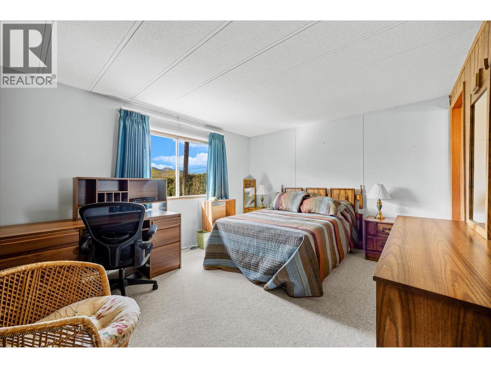 12 2098 Boucherie Road, West Kelowna