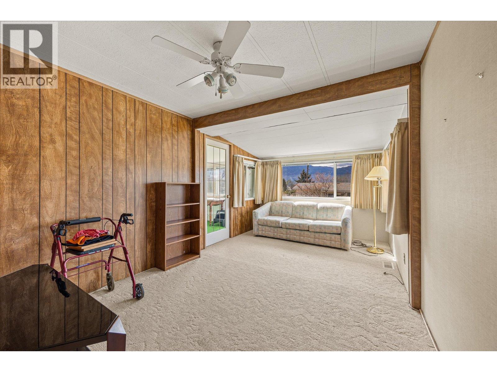 12 2098 Boucherie Road, West Kelowna