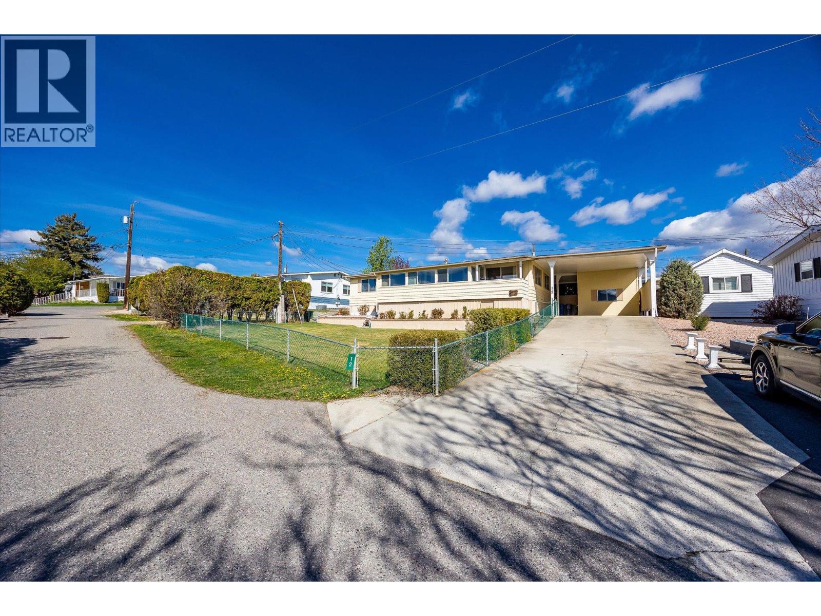 12 2098 Boucherie Road, West Kelowna