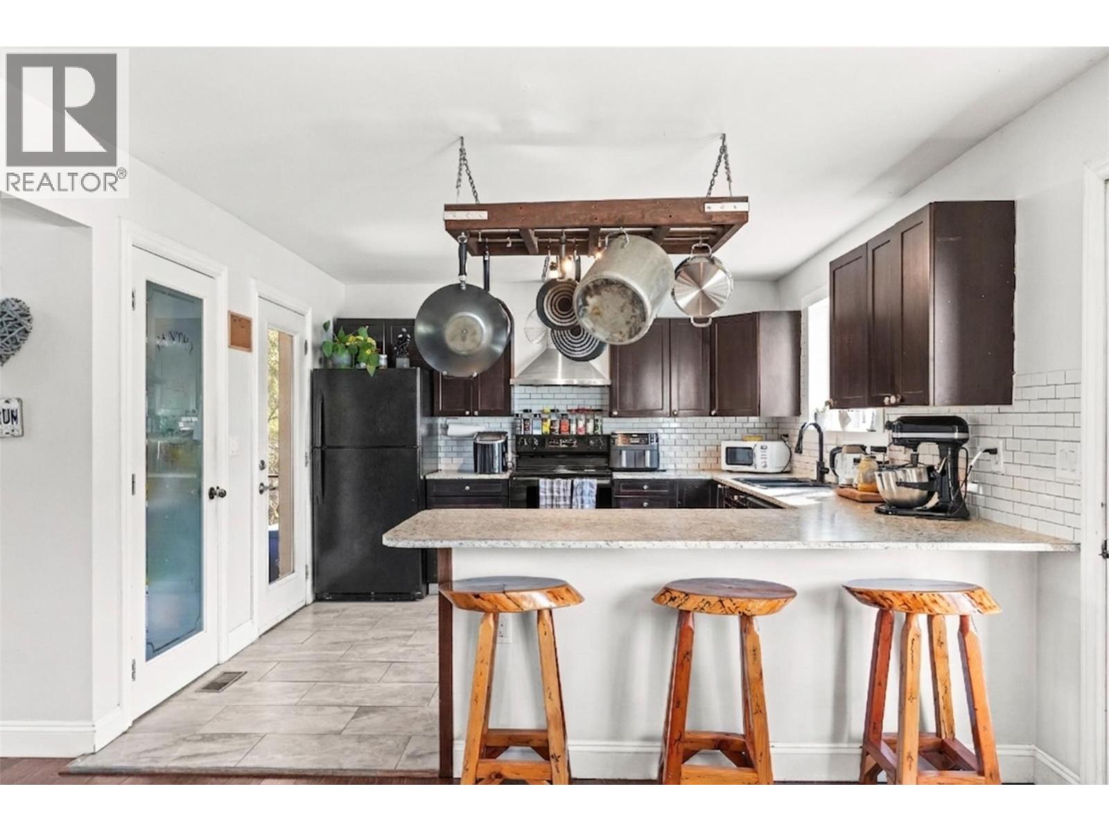 4150 20 AVENUE SE - 16