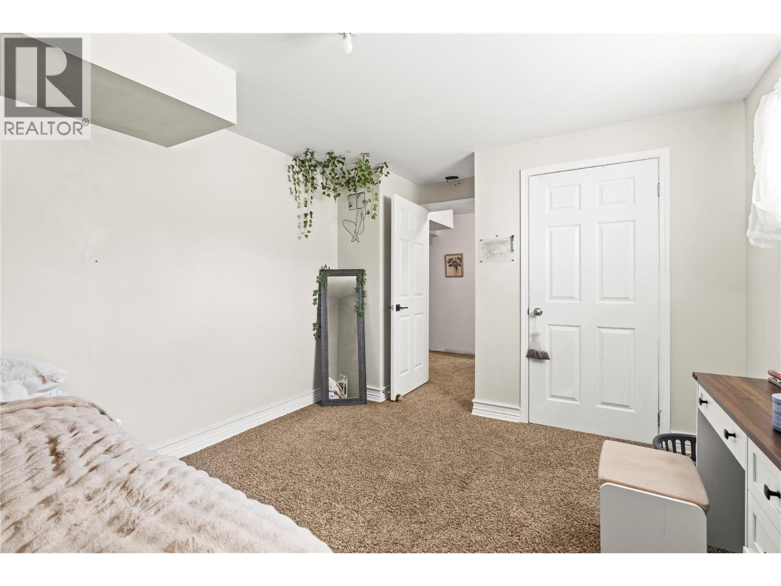 4150 20 AVENUE SE - 32