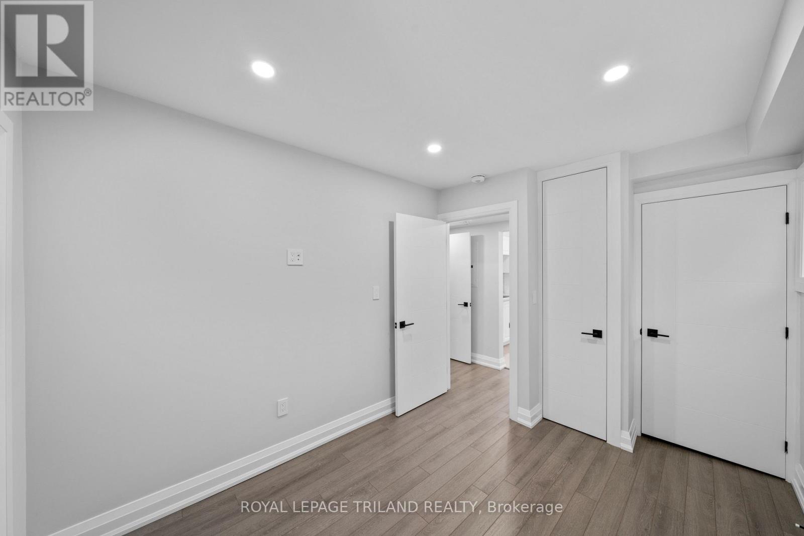 4 - 15 BALMORAL AVENUE S Property Photo