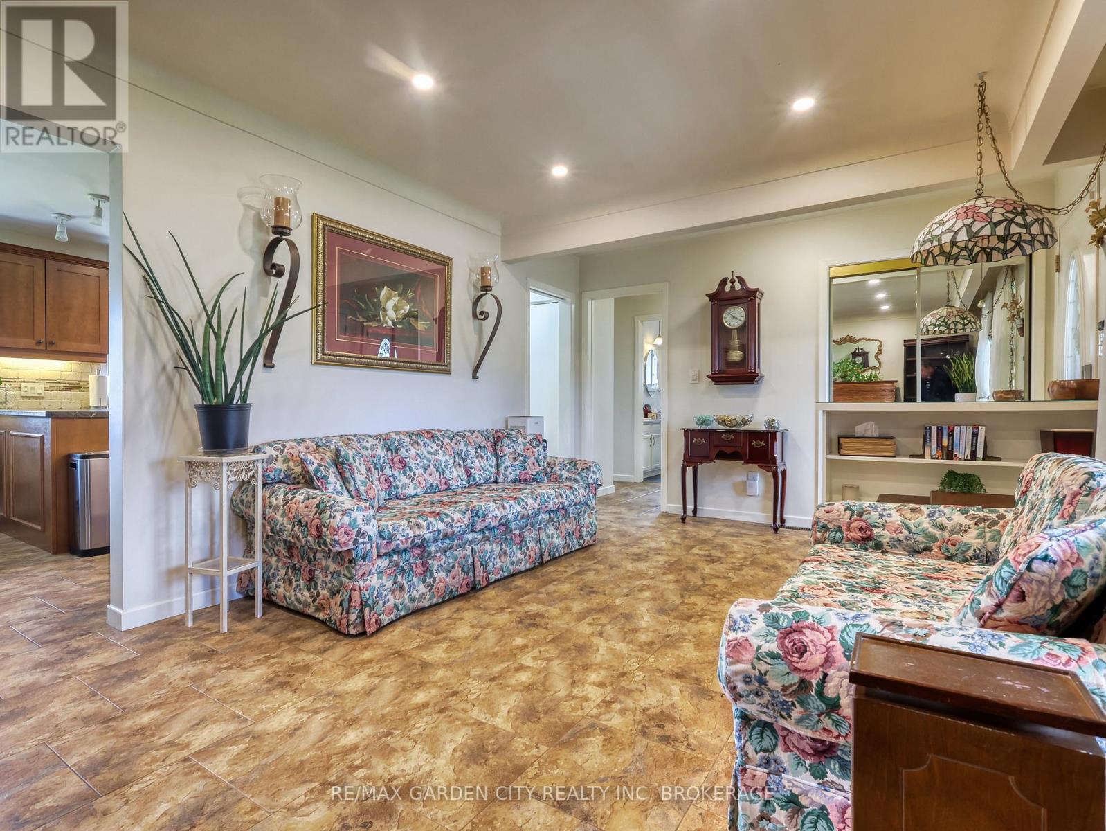 30 GLENVIEW AVENUE - 14