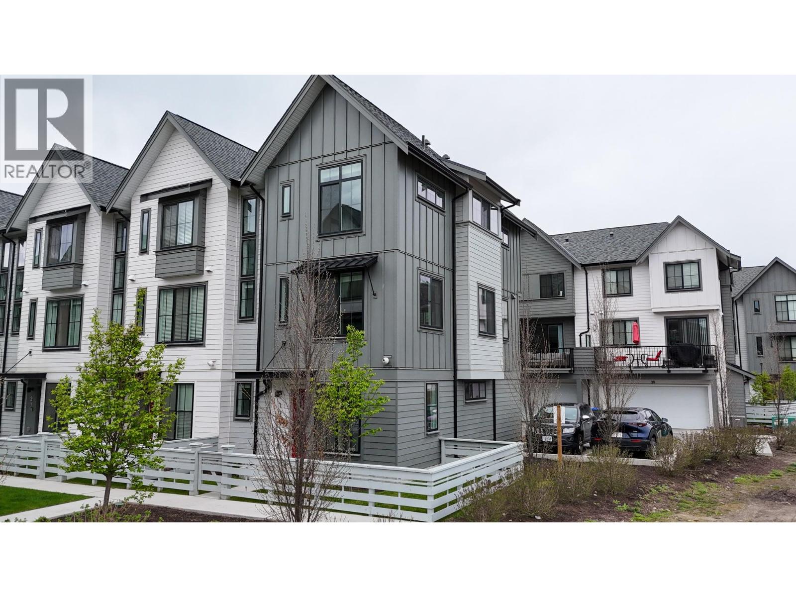 19 307 Glen Park Drive, Kelowna