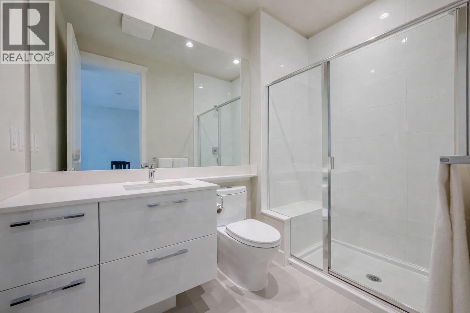 #220-5535 ADMIRAL Way, Ladner