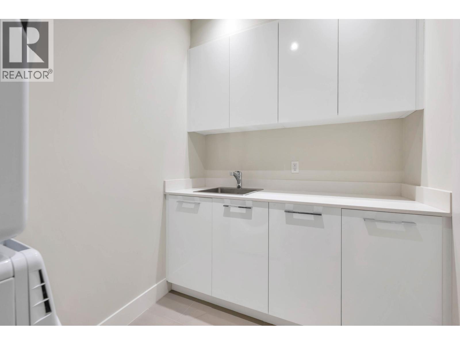 #220-5535 ADMIRAL Way, Ladner