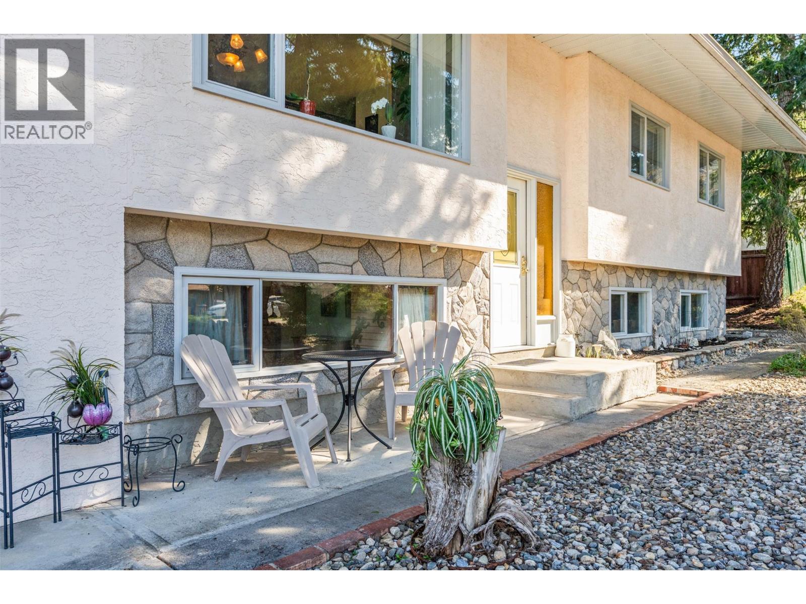 3419 LARCH DRIVE - 6