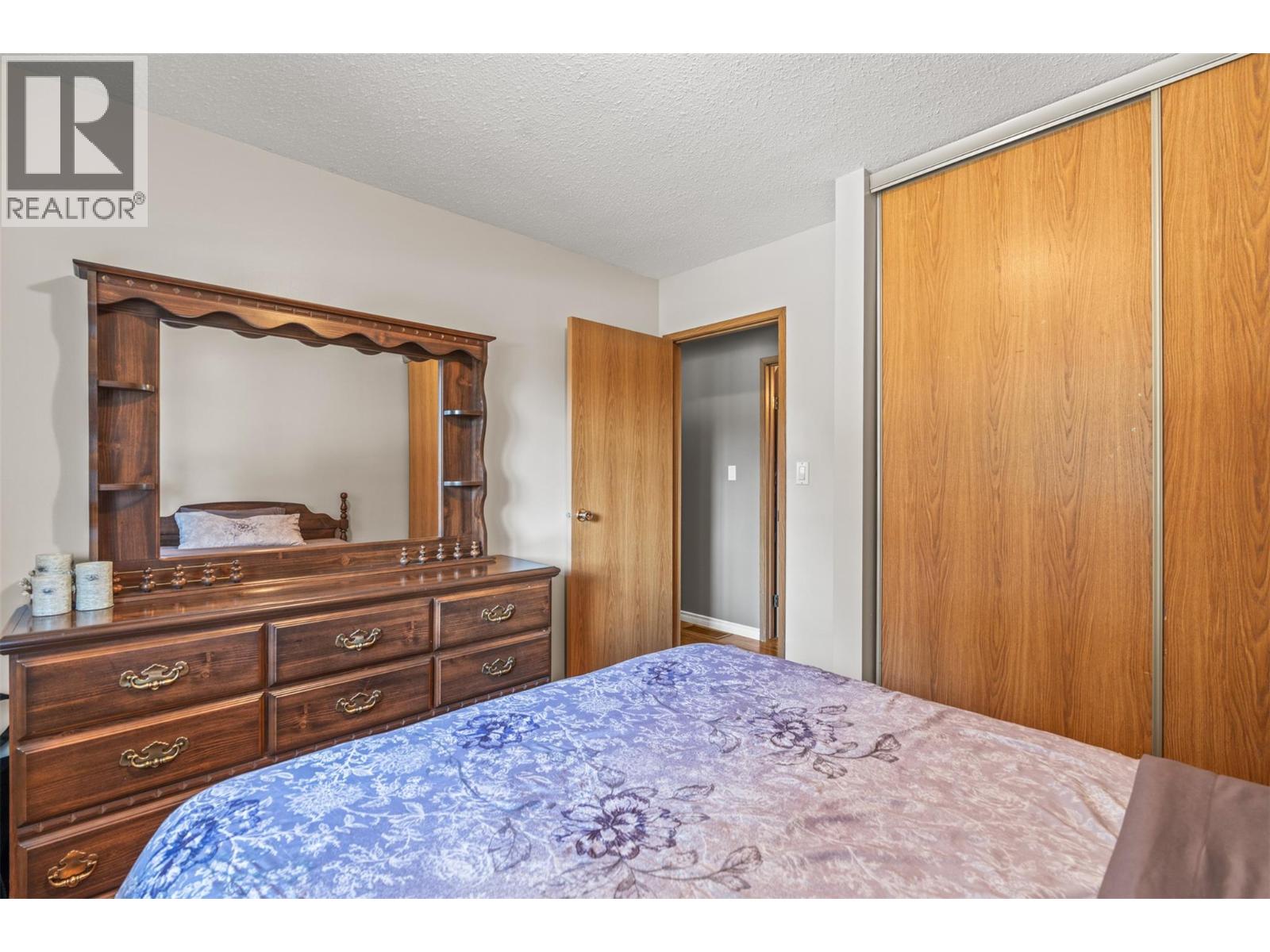 3419 LARCH DRIVE - 37