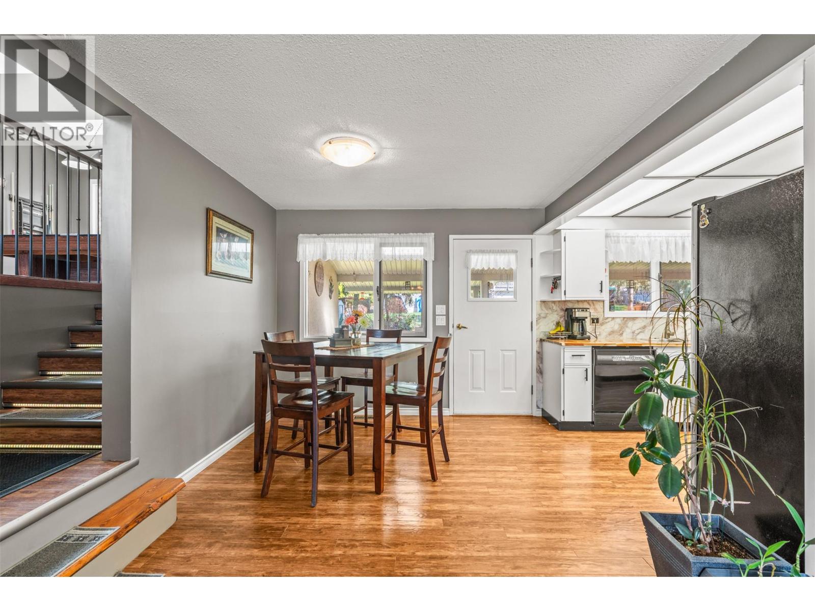 3419 LARCH DRIVE - 14