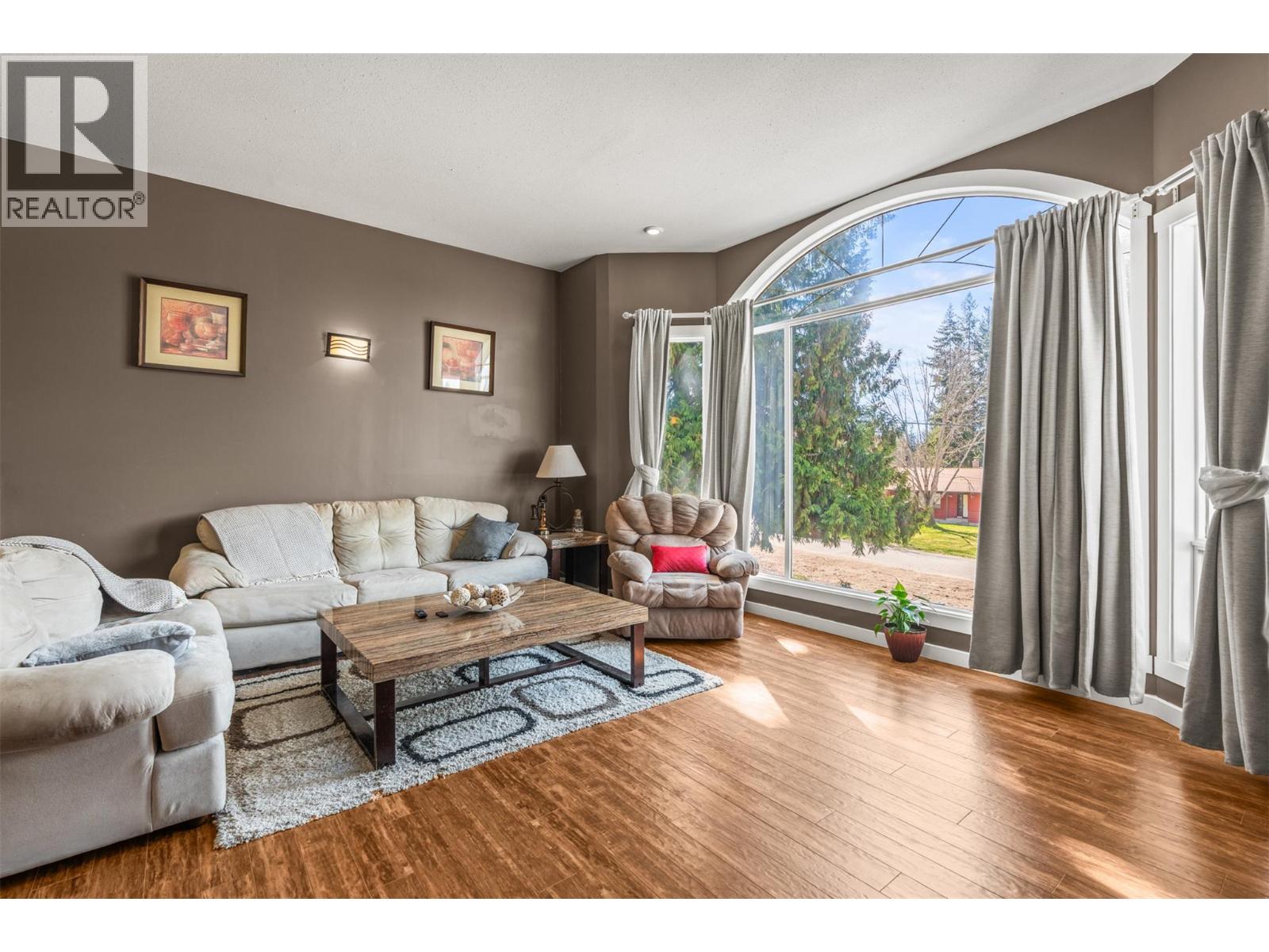 3419 LARCH DRIVE - 26