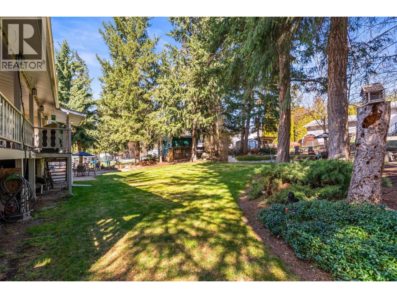 3419 LARCH DRIVE - 64