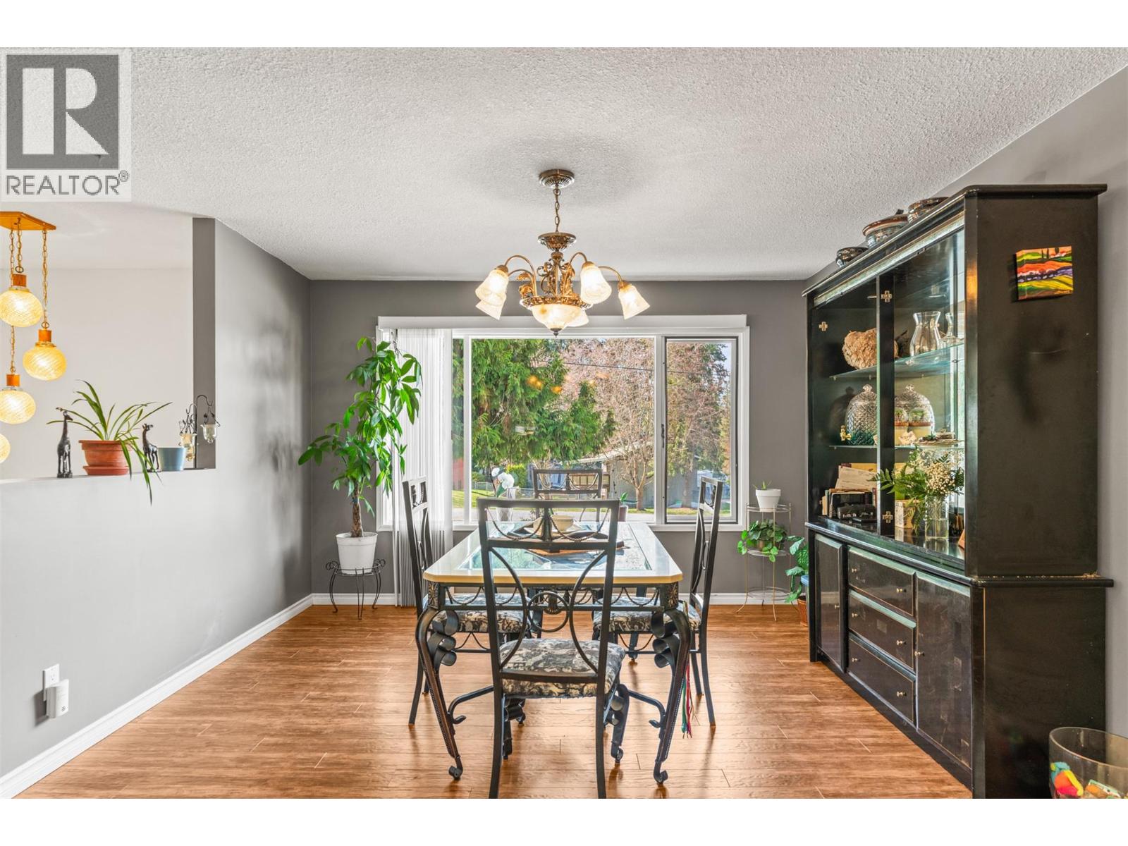 3419 LARCH DRIVE - 12