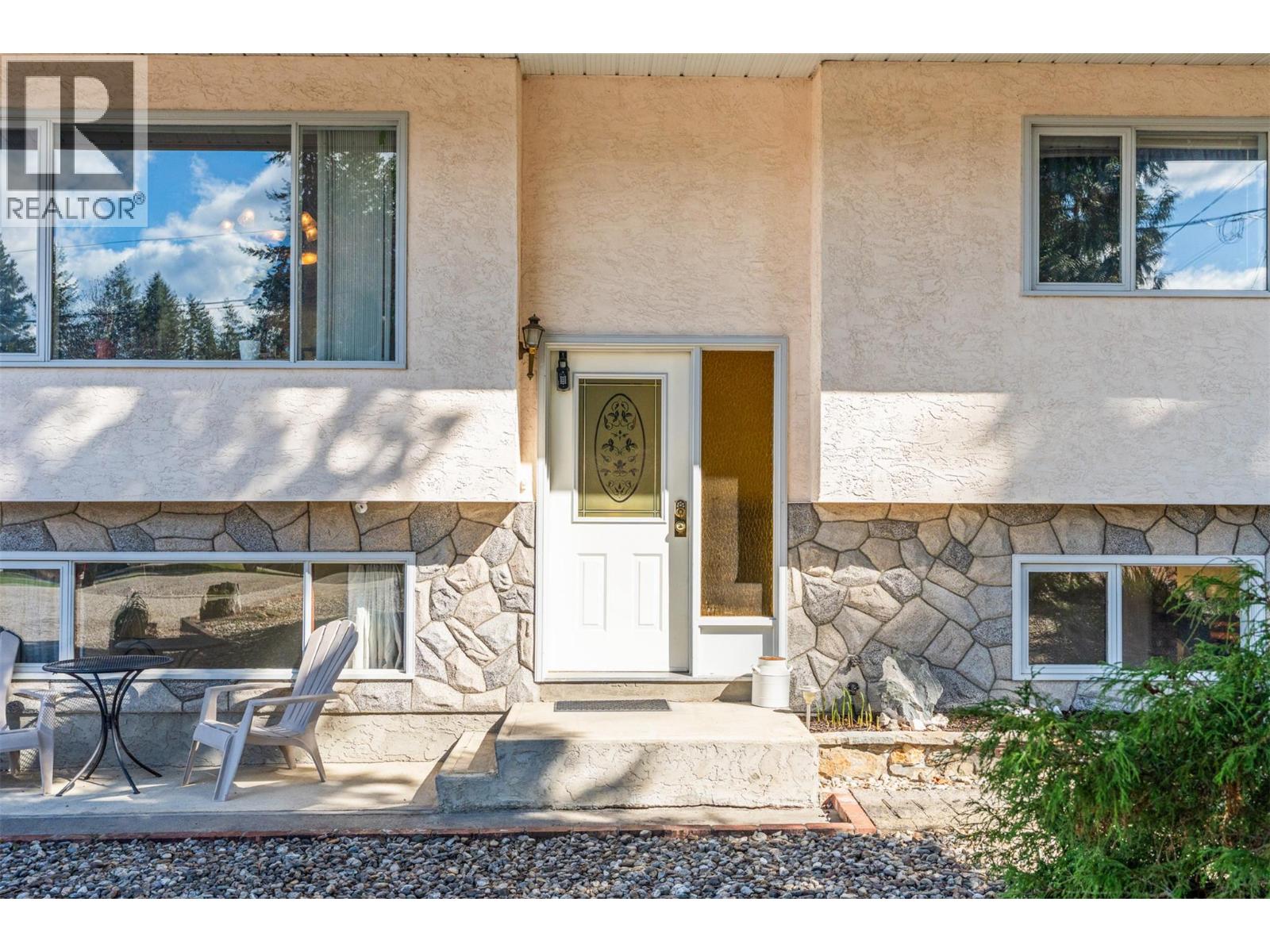 3419 LARCH DRIVE - 8