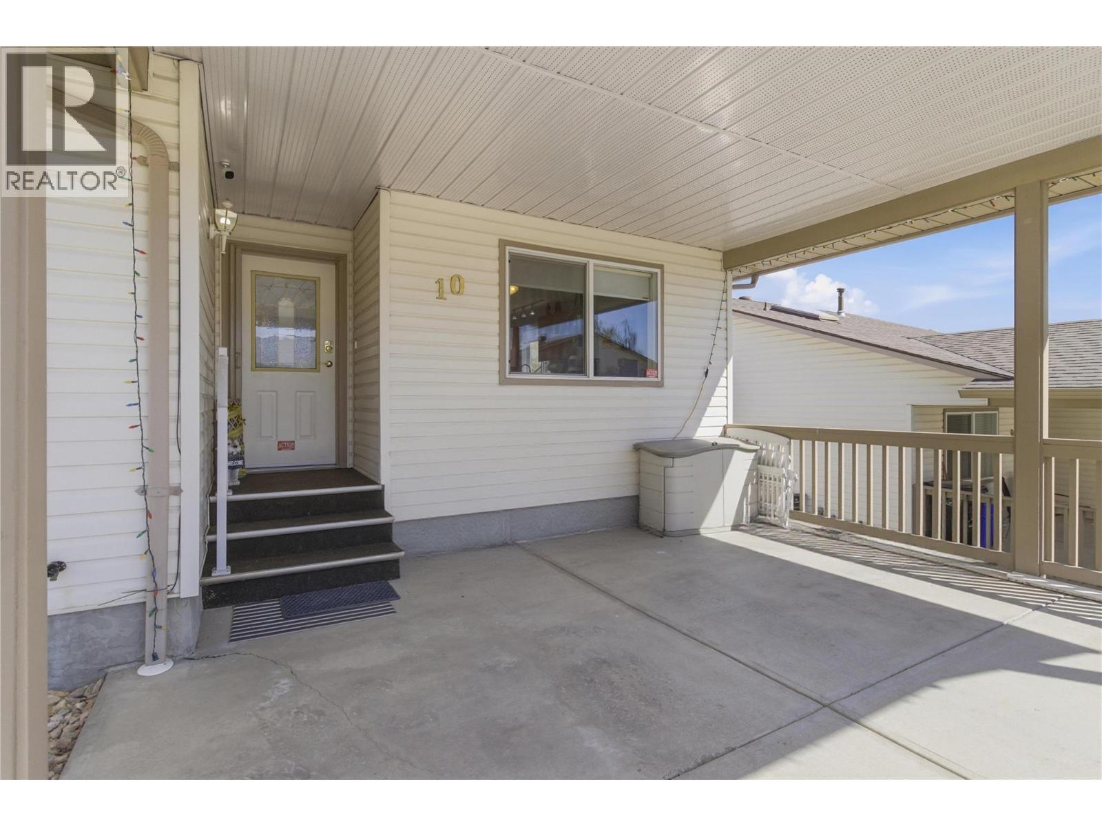 4210 Alexis Park Drive Unit# 10, Vernon