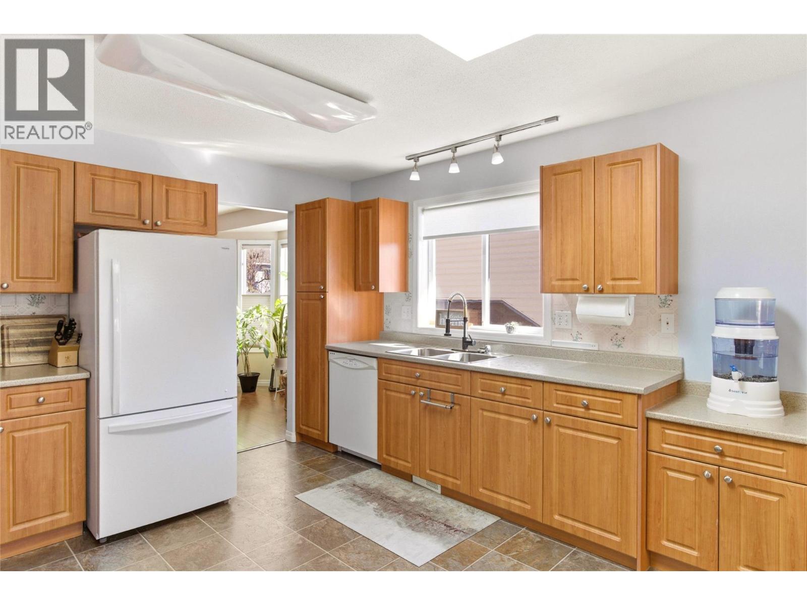 4210 Alexis Park Drive Unit# 10, Vernon