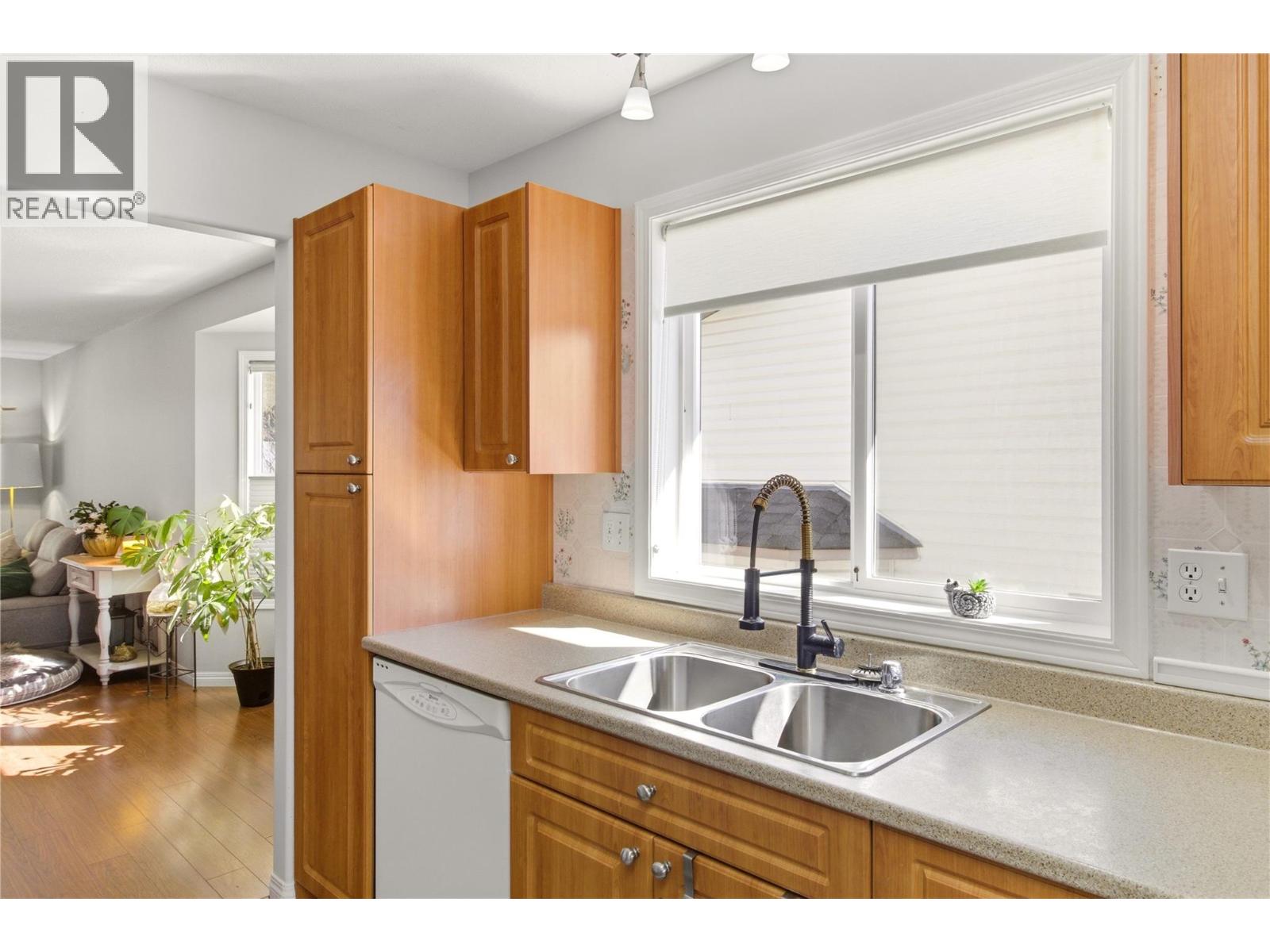 4210 Alexis Park Drive Unit# 10, Vernon