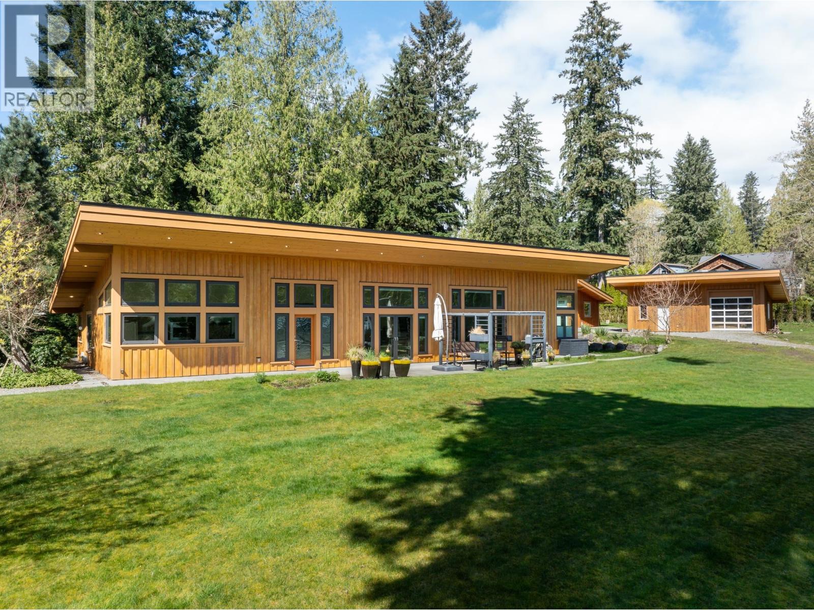 990 CHASTER ROAD, Gibsons
