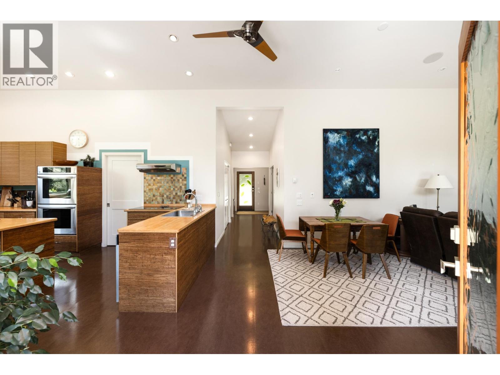 990 CHASTER ROAD, Gibsons