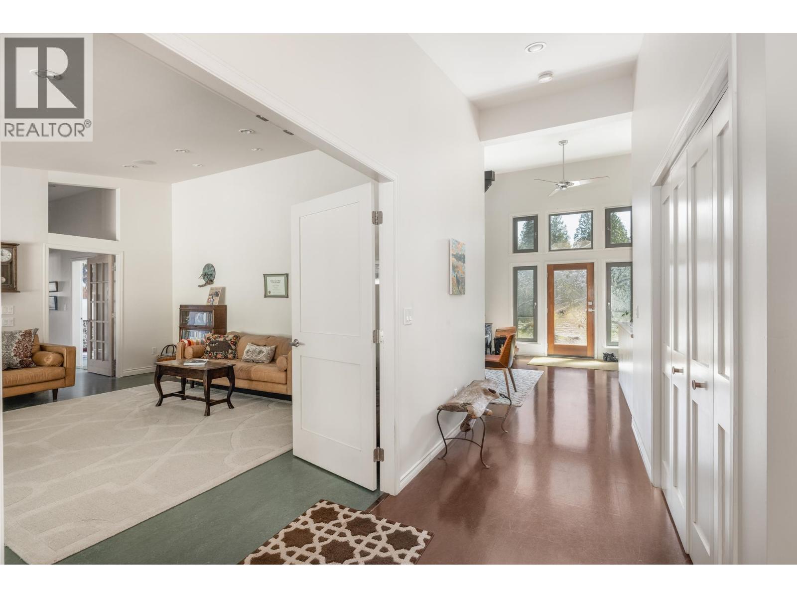 990 CHASTER ROAD, Gibsons