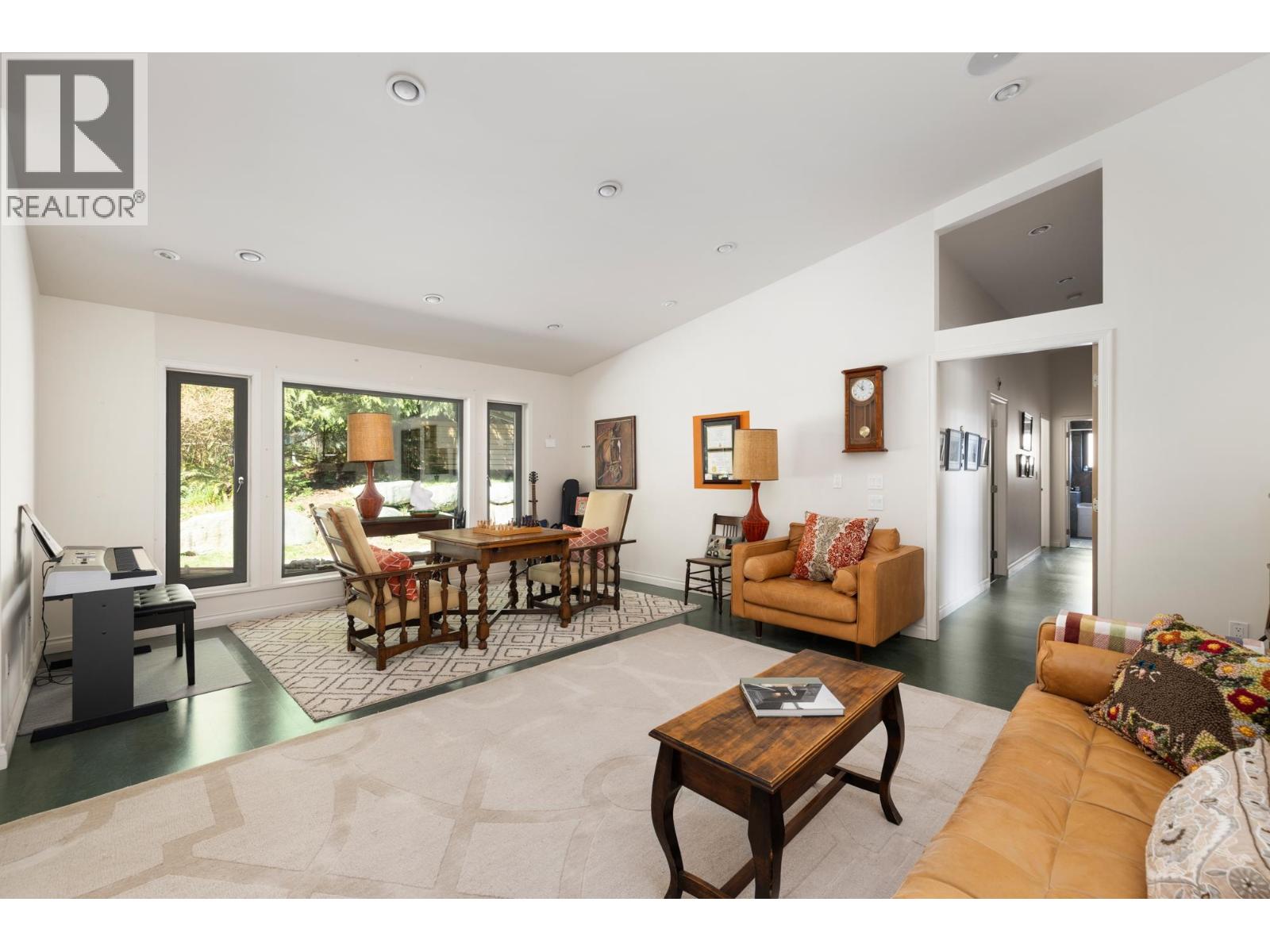 990 CHASTER ROAD, Gibsons